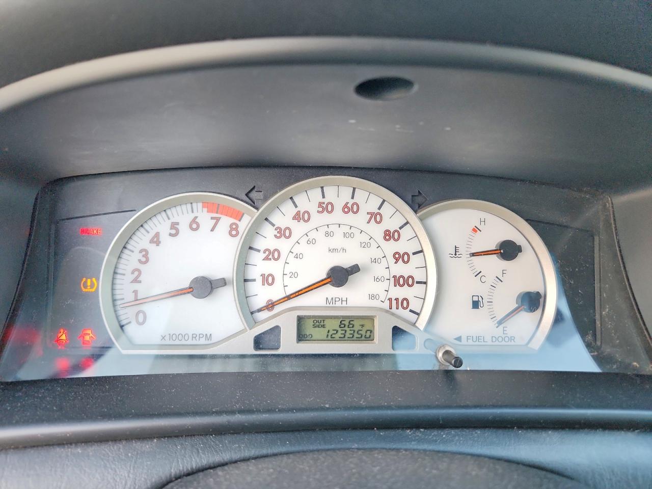 2008 Toyota Corolla S White vin: 2T1BR32E98C899158