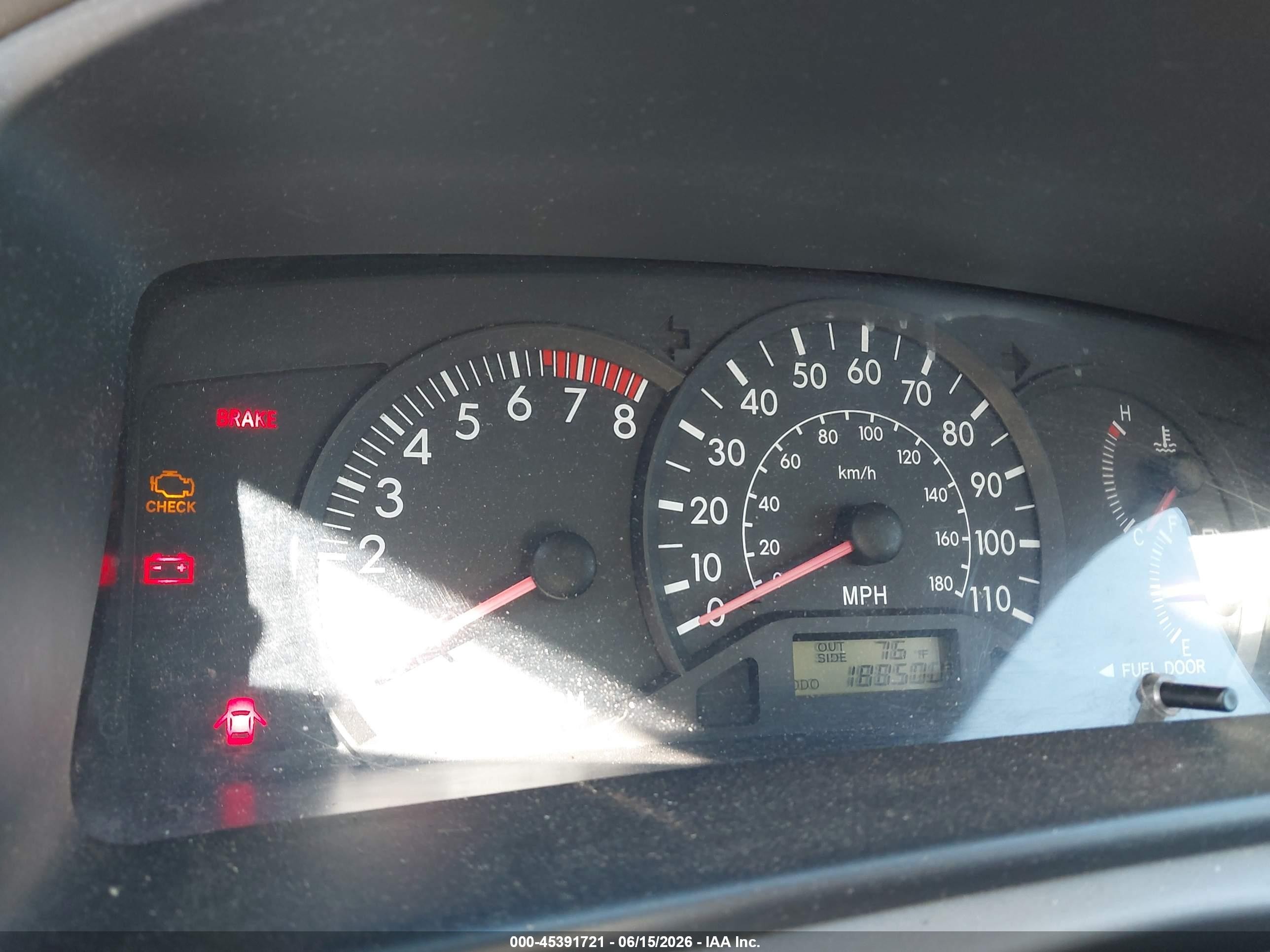 2003 Toyota Corolla Ce Silver vin: 2T1BR32EX3C035454