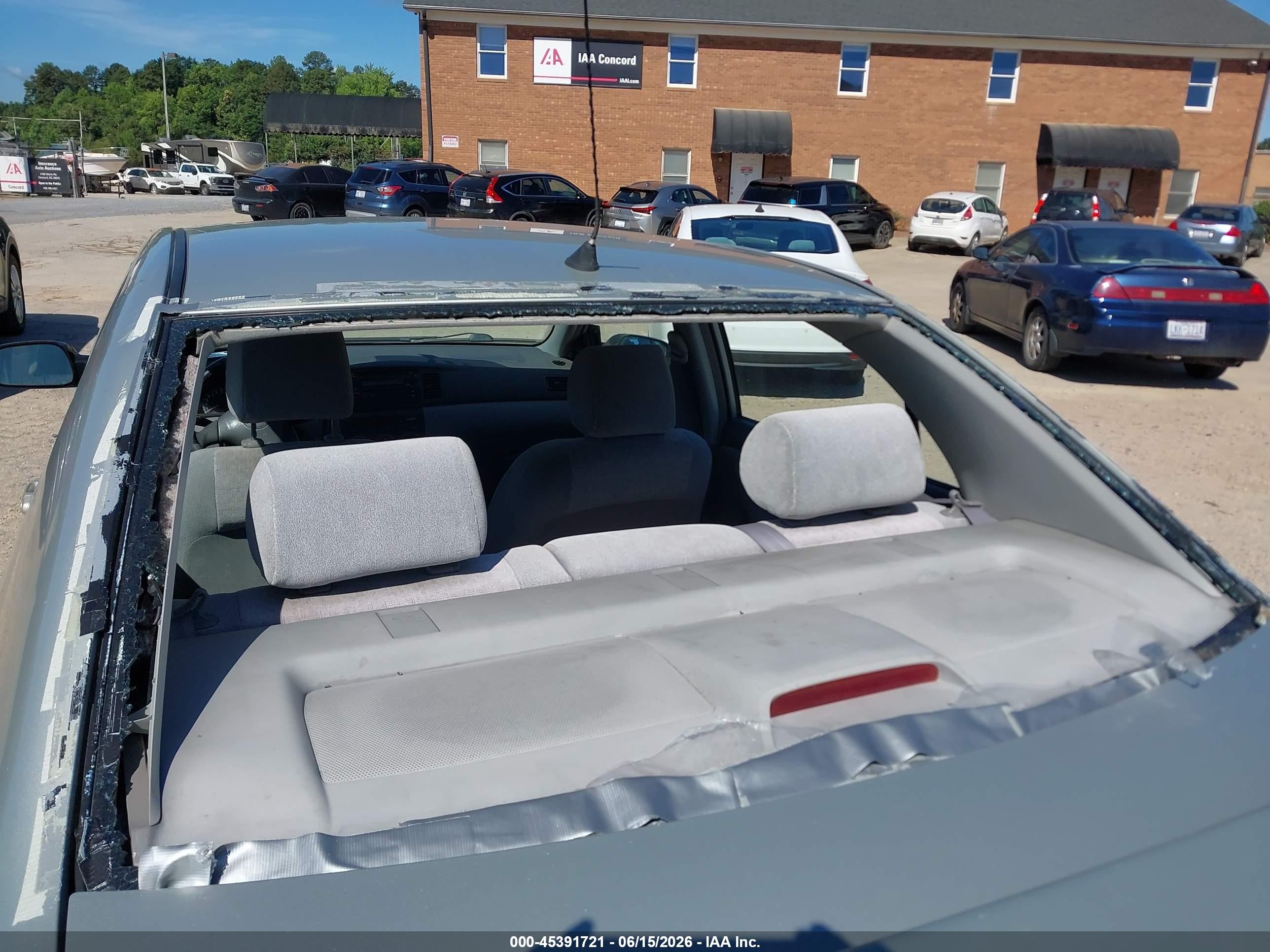 2003 Toyota Corolla Ce Silver vin: 2T1BR32EX3C035454
