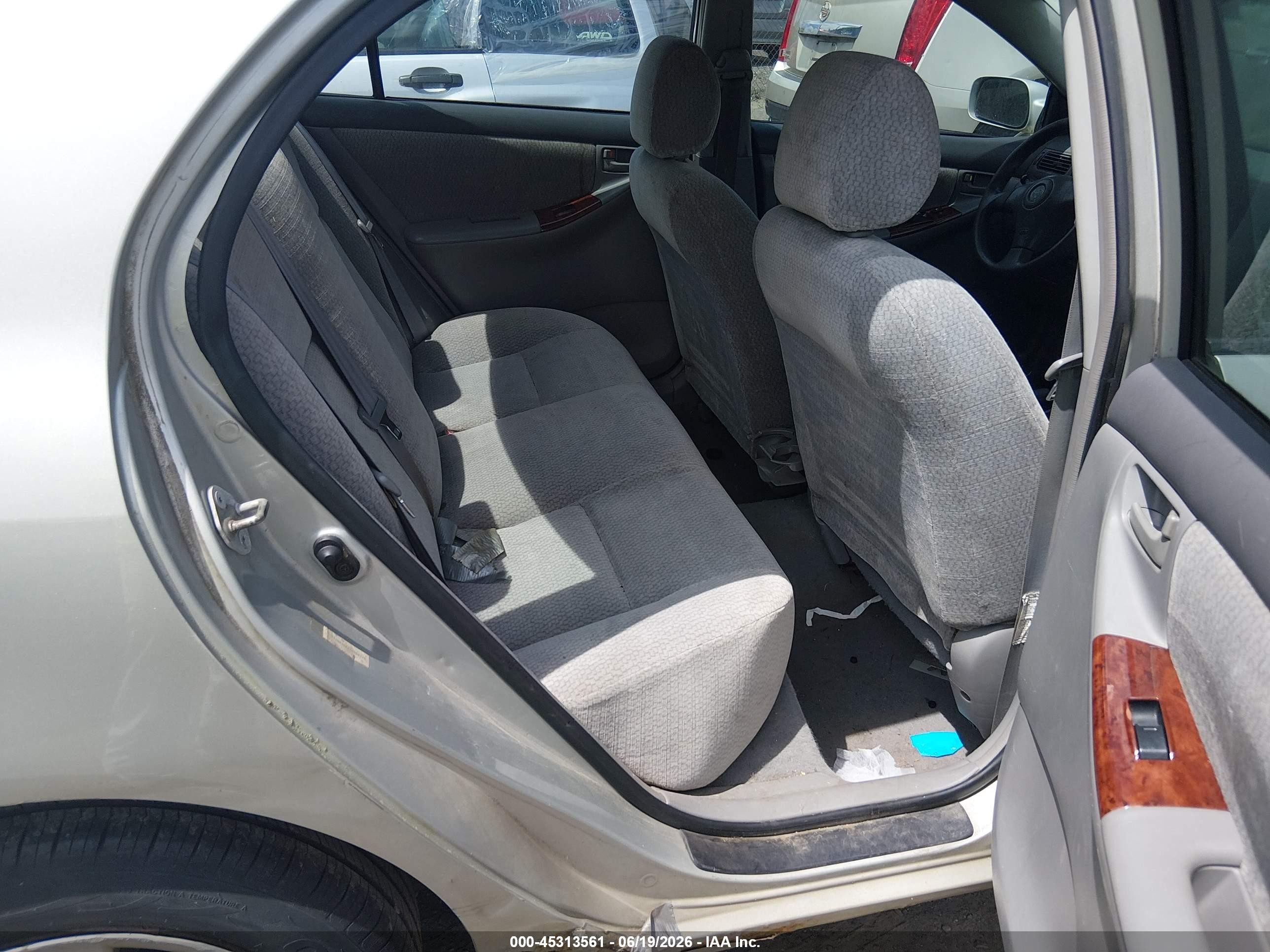 2003 Toyota Corolla Le Silver vin: 2T1BR32EX3C109178