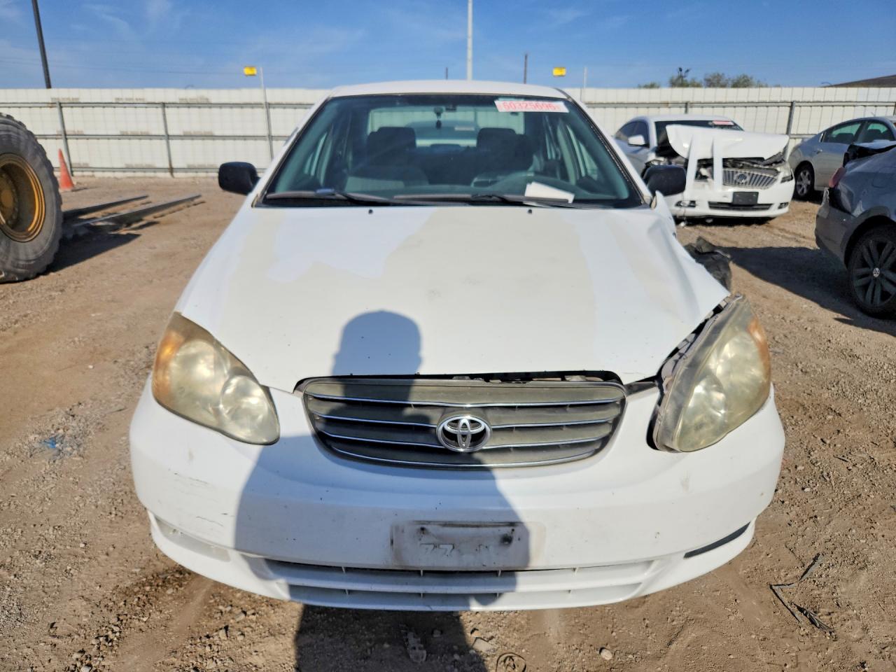 2004 Toyota Corolla Ce White vin: 2T1BR32EX4C235414