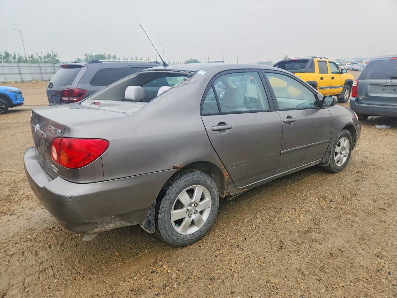 2004 Toyota Corolla Ce Gray vin: 2T1BR32EX4C814743