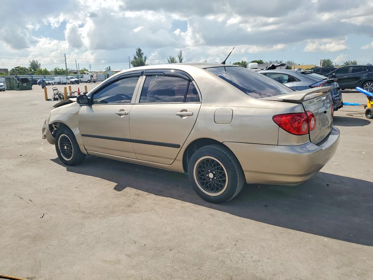 2005 Toyota Corolla Ce Gold vin: 2T1BR32EX5C329391