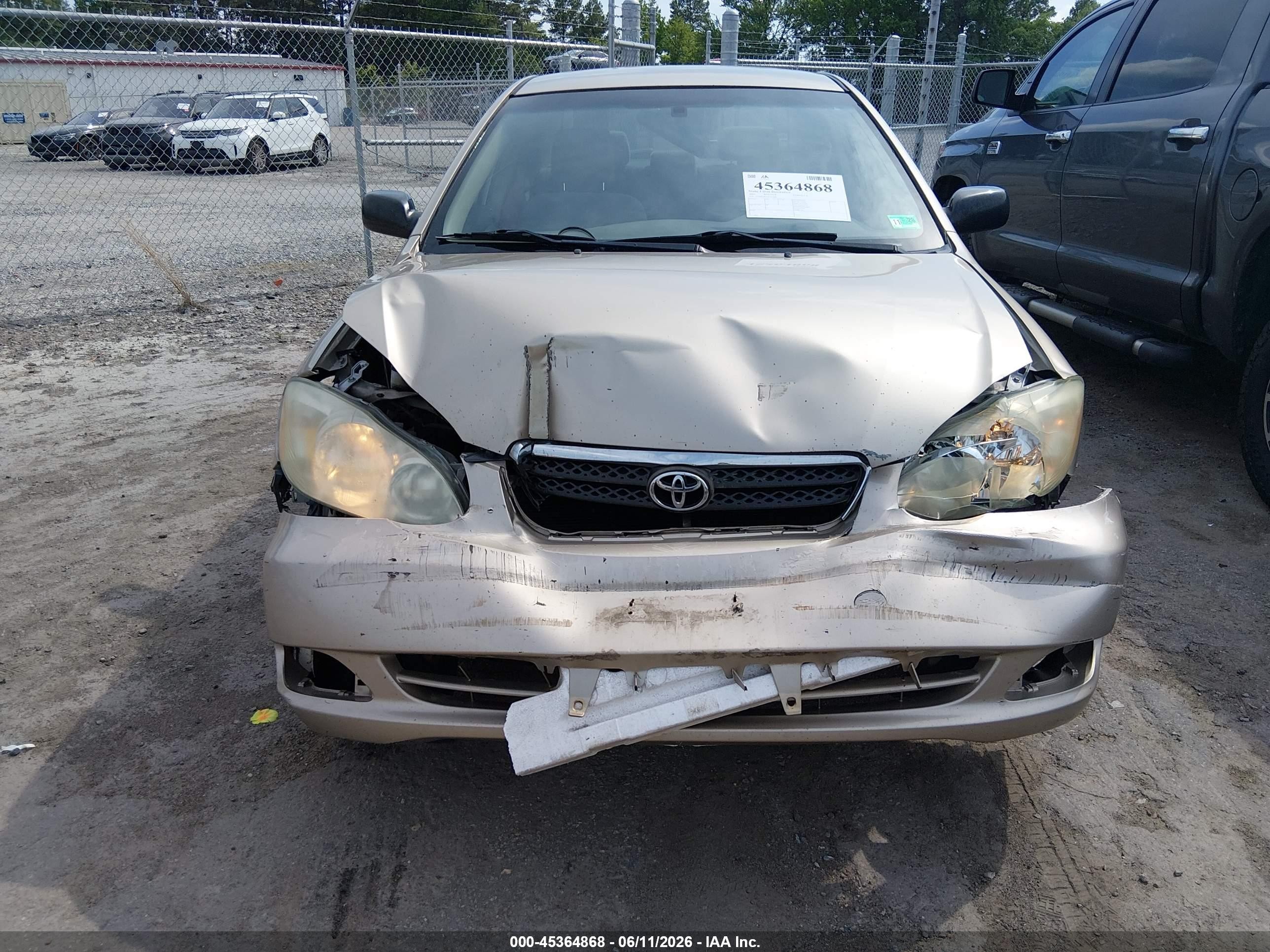 2005 Toyota Corolla Ce Gold vin: 2T1BR32EX5C425456