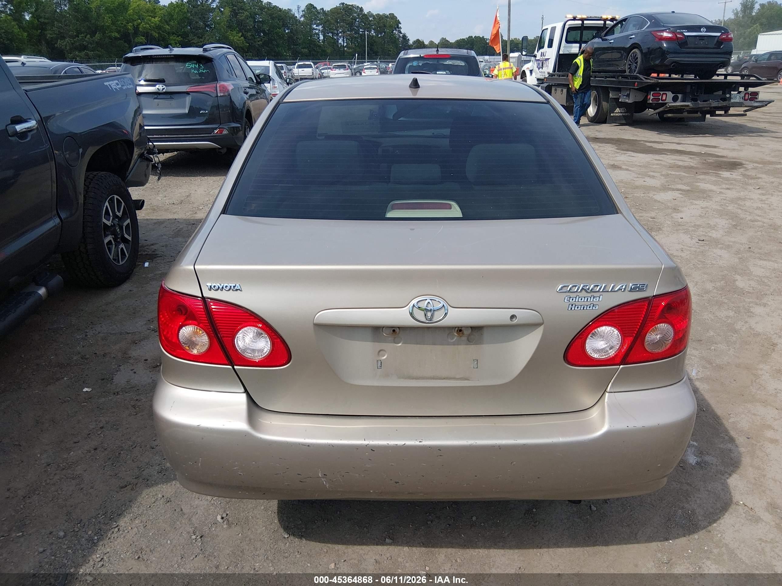 2005 Toyota Corolla Ce Gold vin: 2T1BR32EX5C425456