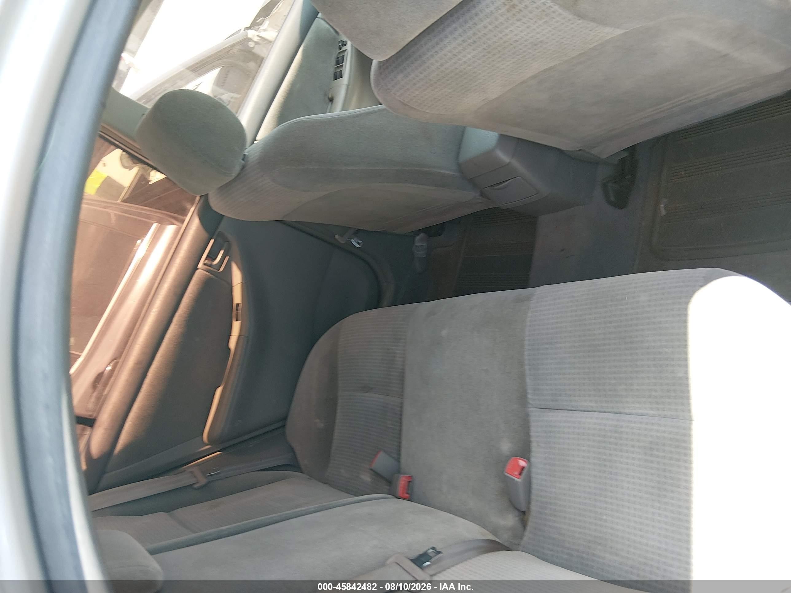 2005 Toyota Corolla Ce/le/s Silver vin: 2T1BR32EX5C857139