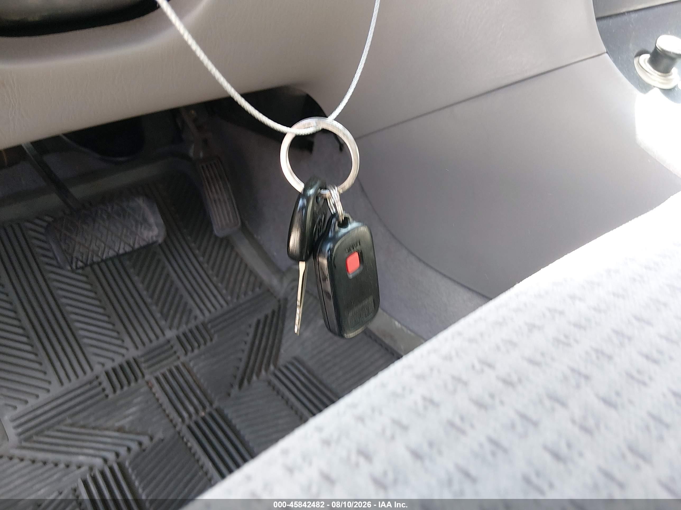 2005 Toyota Corolla Ce/le/s Silver vin: 2T1BR32EX5C857139