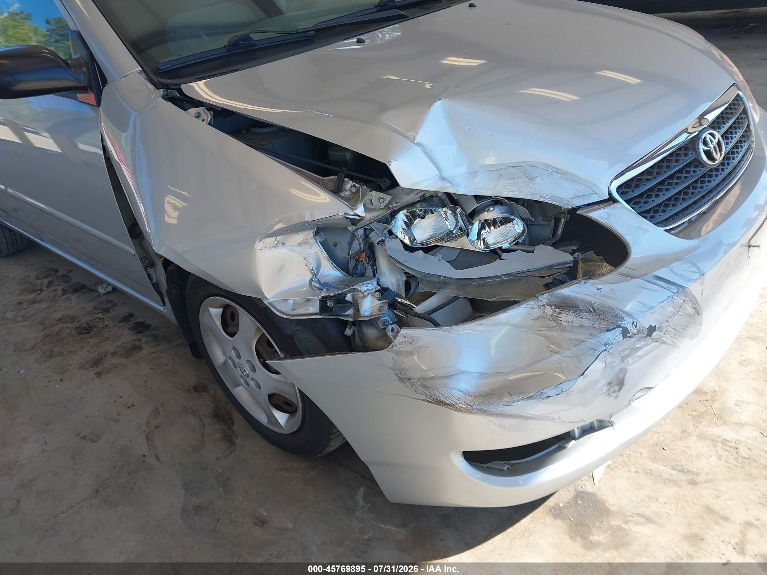 2005 Toyota Corolla Ce/le/s Silver vin: 2T1BR32EX5C864026