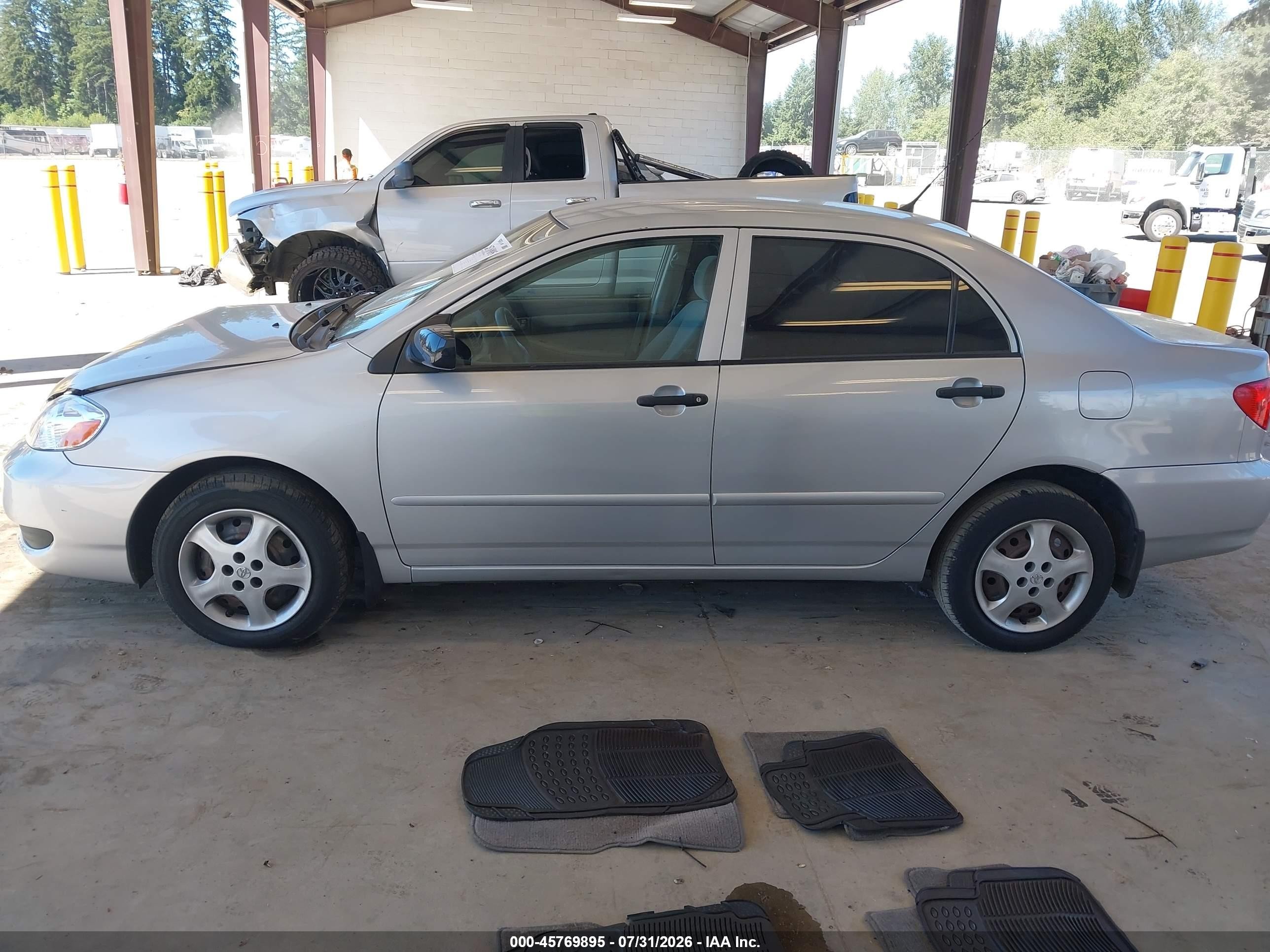 2005 Toyota Corolla Ce/le/s Silver vin: 2T1BR32EX5C864026