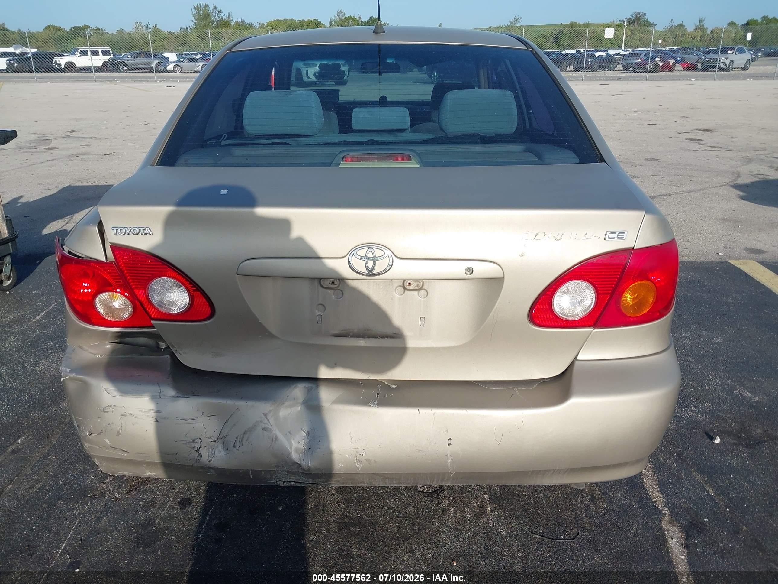 2007 Toyota Corolla Ce Gold vin: 2T1BR32EX7C748733