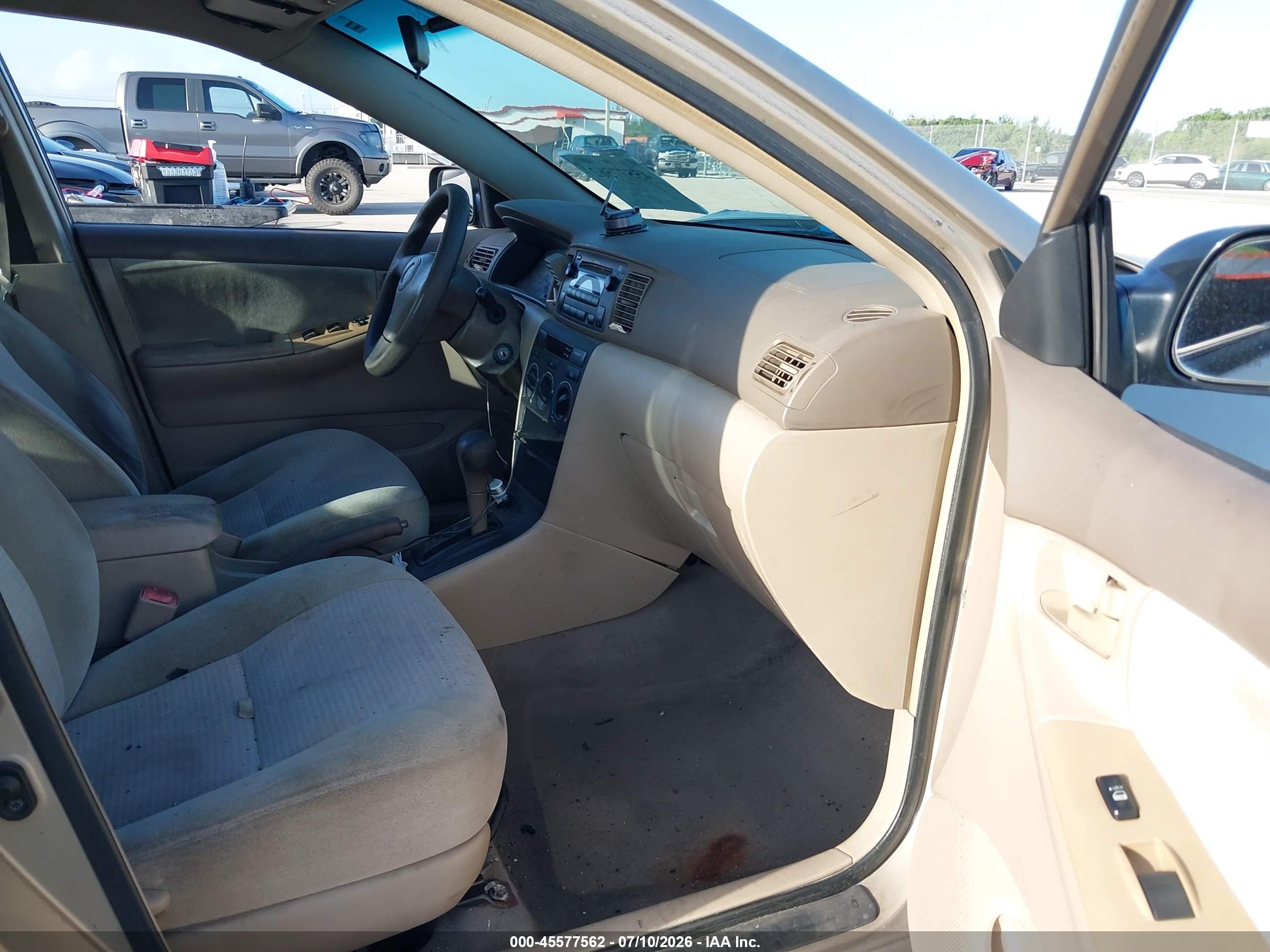 2007 Toyota Corolla Ce Gold vin: 2T1BR32EX7C748733