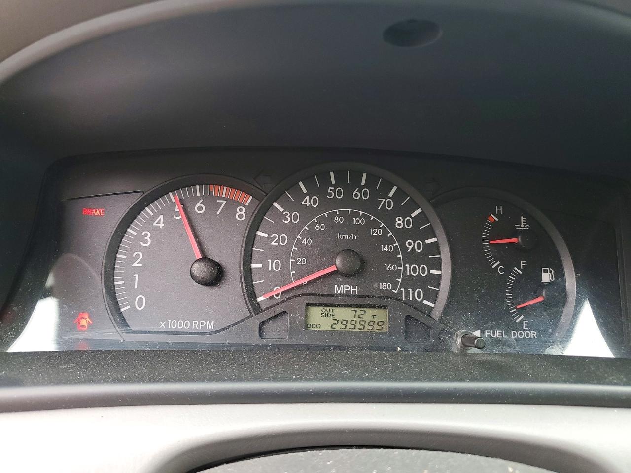 2008 Toyota Corolla Ce Silver vin: 2T1BR32EX8C904044