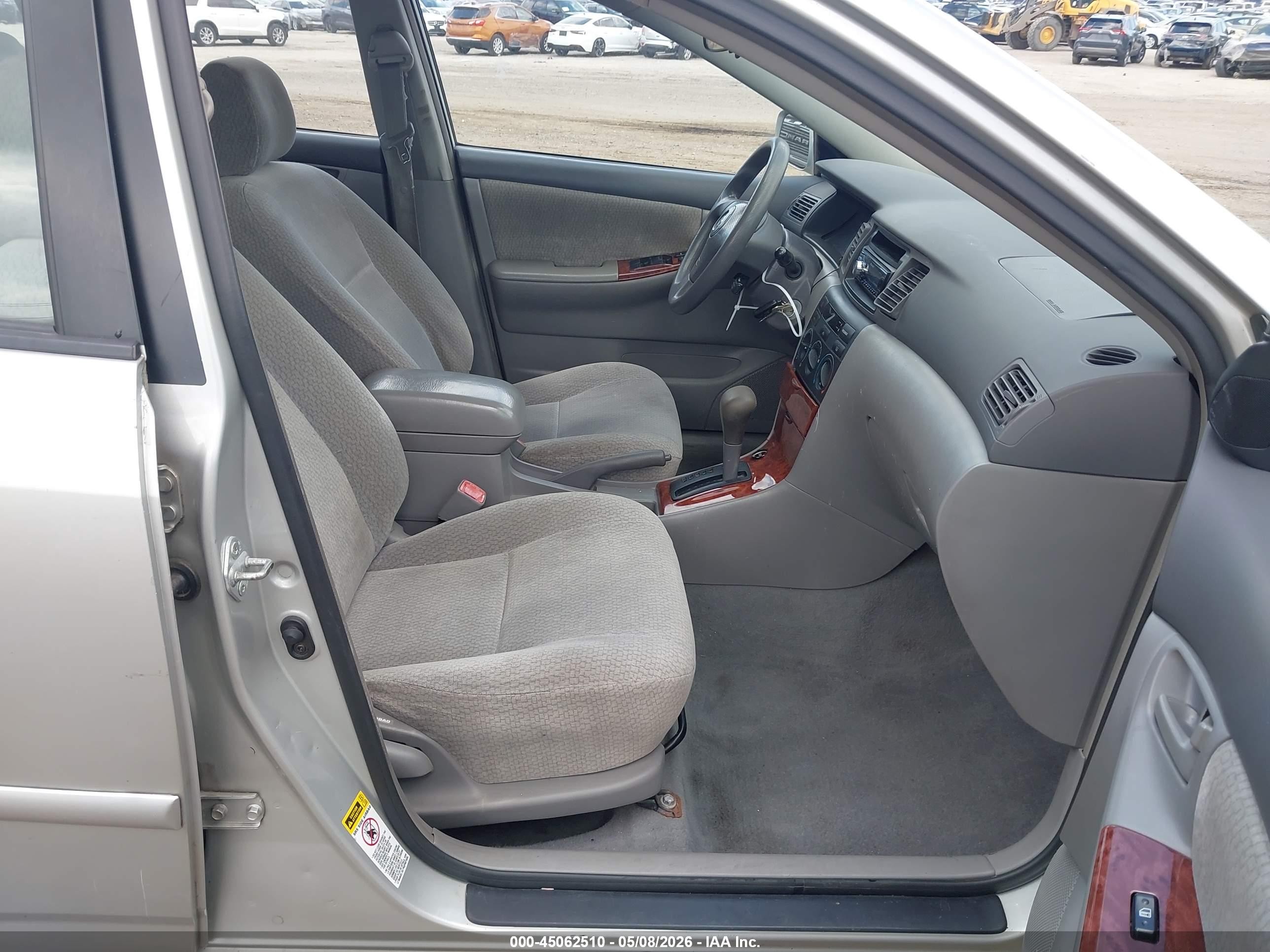 2004 Toyota Corolla Le Silver vin: 2T1BR38E04C193147