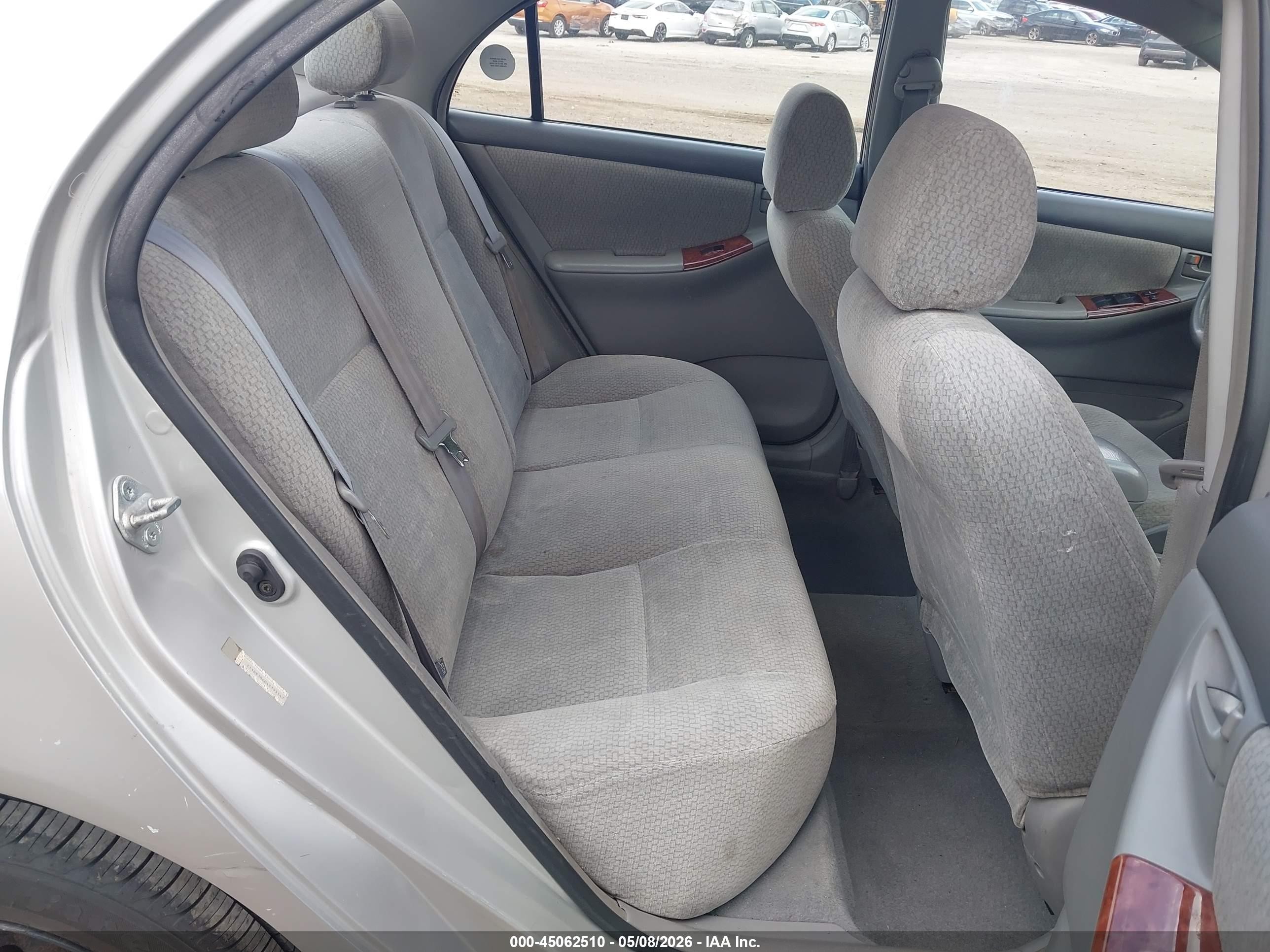 2004 Toyota Corolla Le Silver vin: 2T1BR38E04C193147