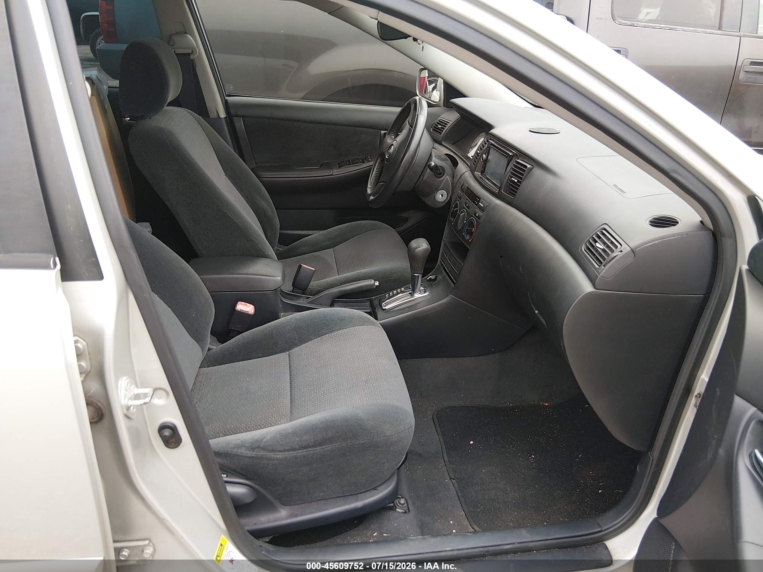 2004 Toyota Corolla S Серебряный vin: 2T1BR38E04C282457