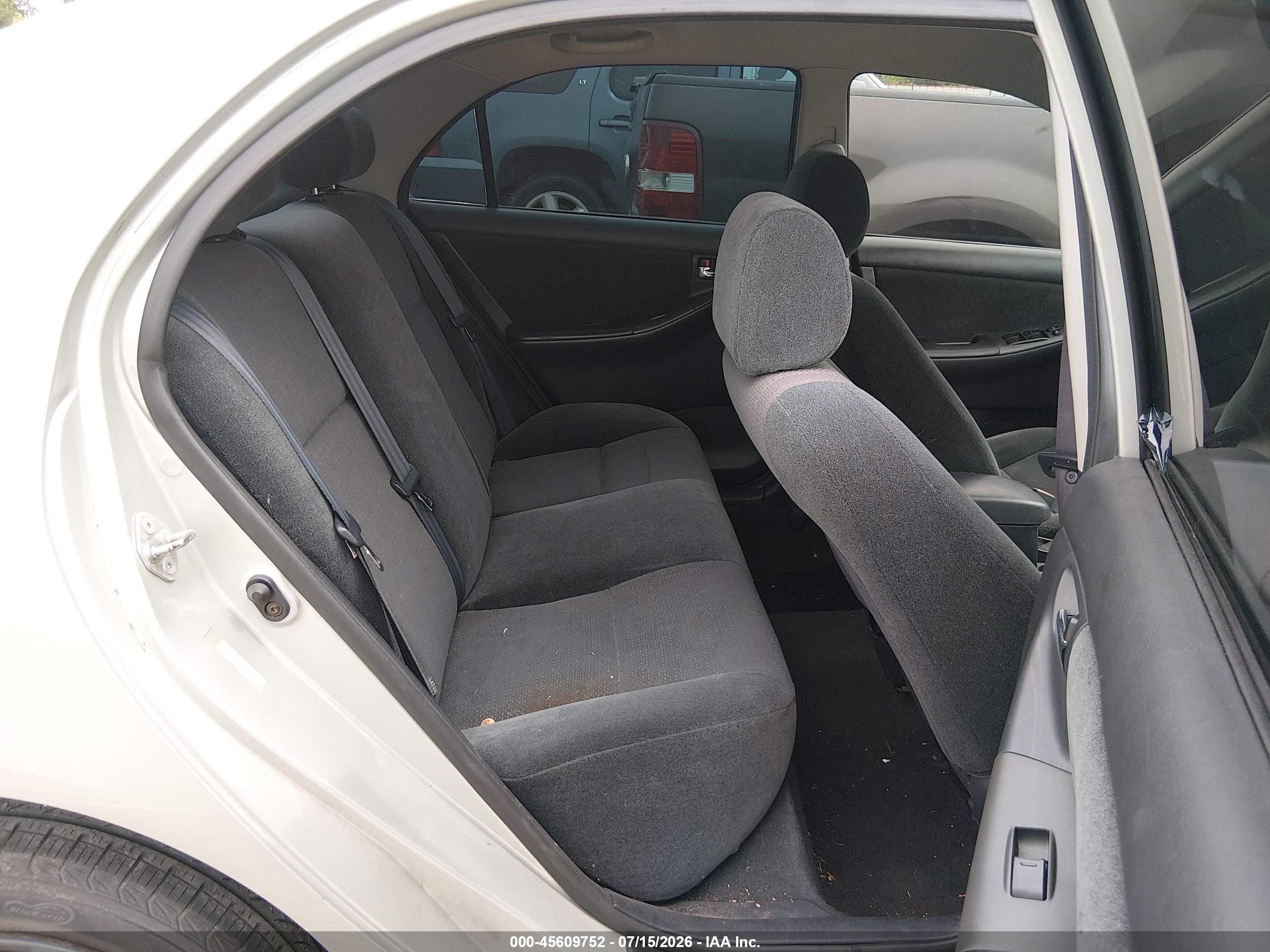 2004 Toyota Corolla S Серебряный vin: 2T1BR38E04C282457