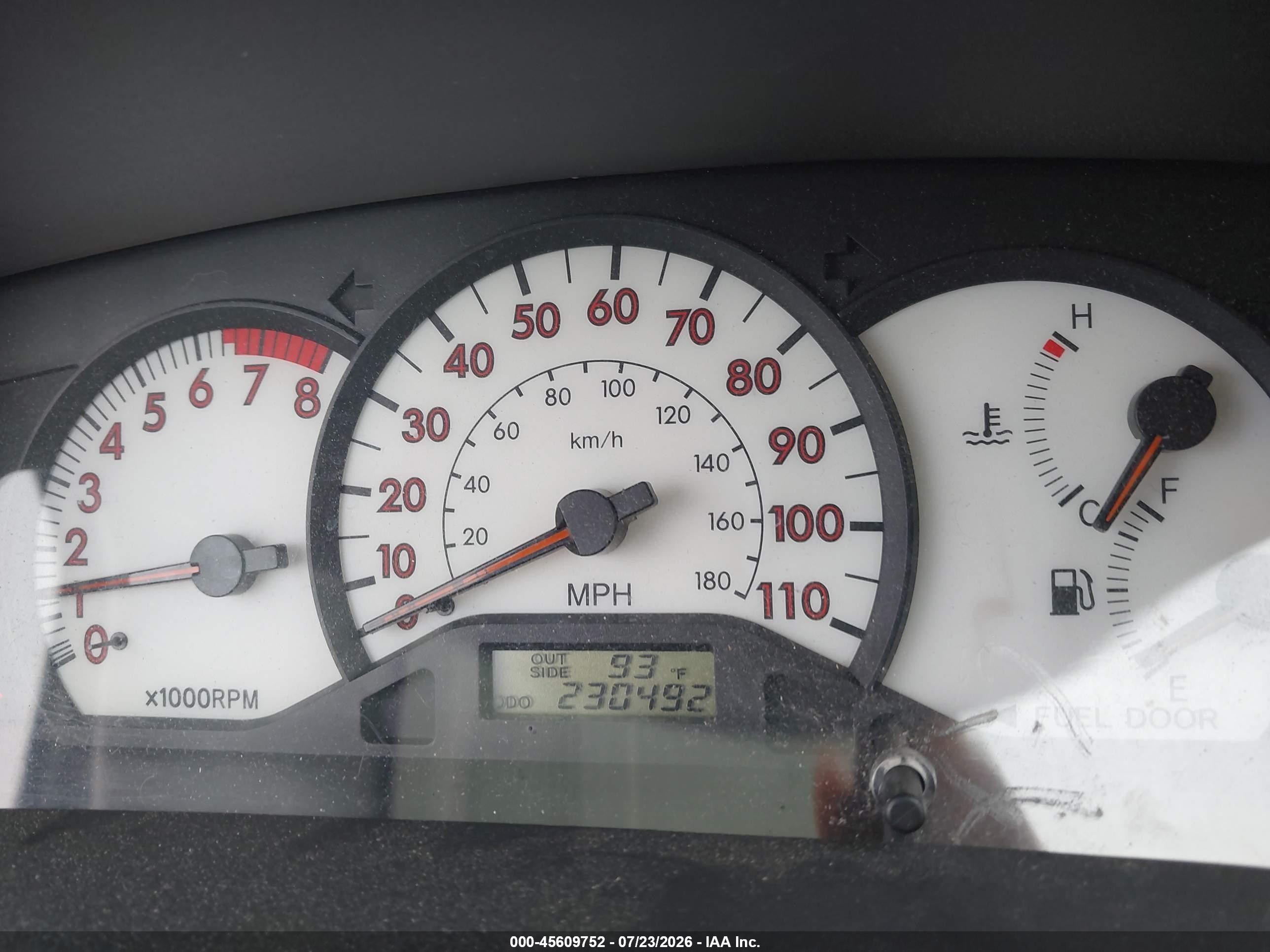 2004 Toyota Corolla S Серебряный vin: 2T1BR38E04C282457
