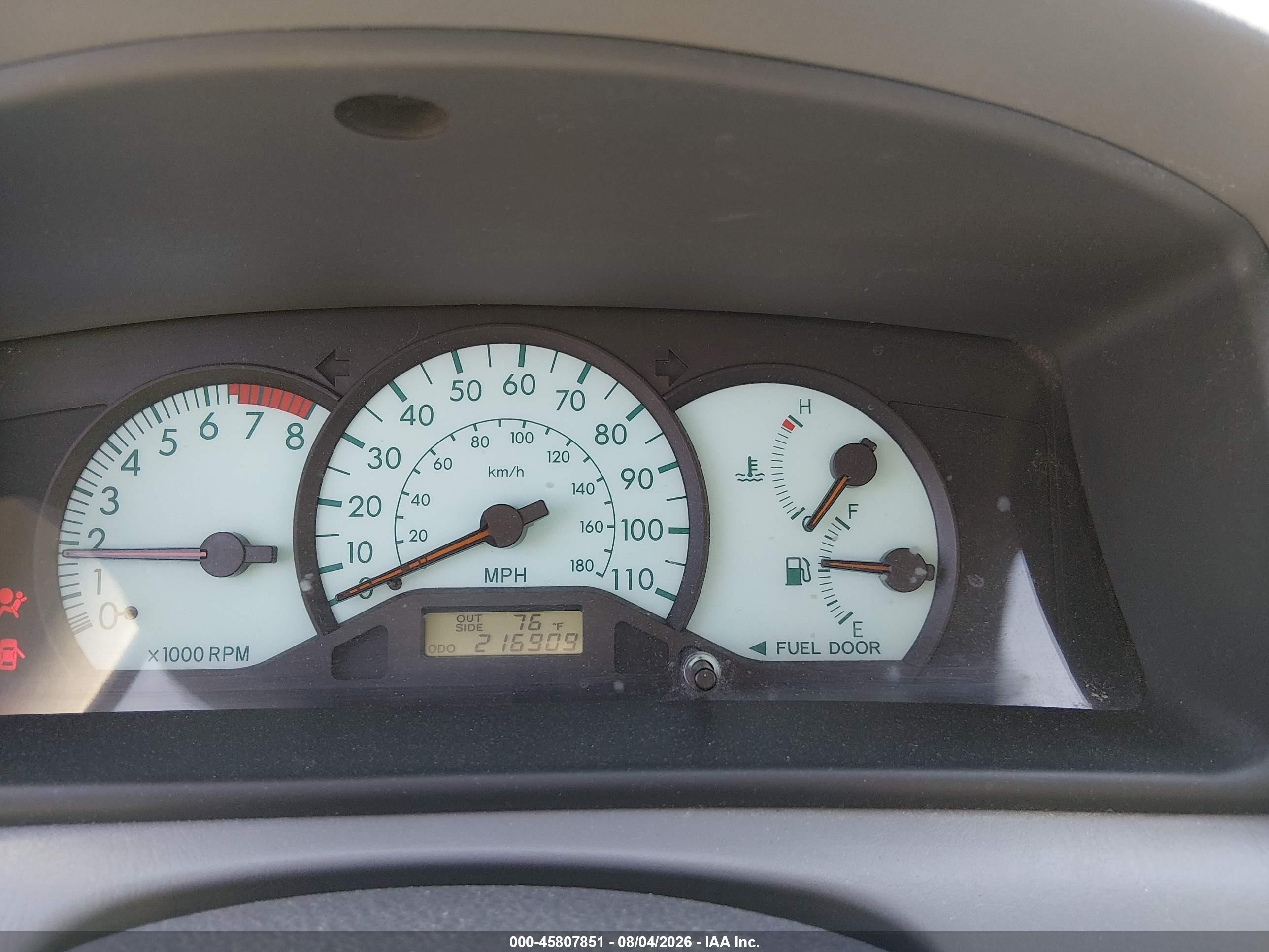 2004 Toyota Corolla Le Silver vin: 2T1BR38E14C218590