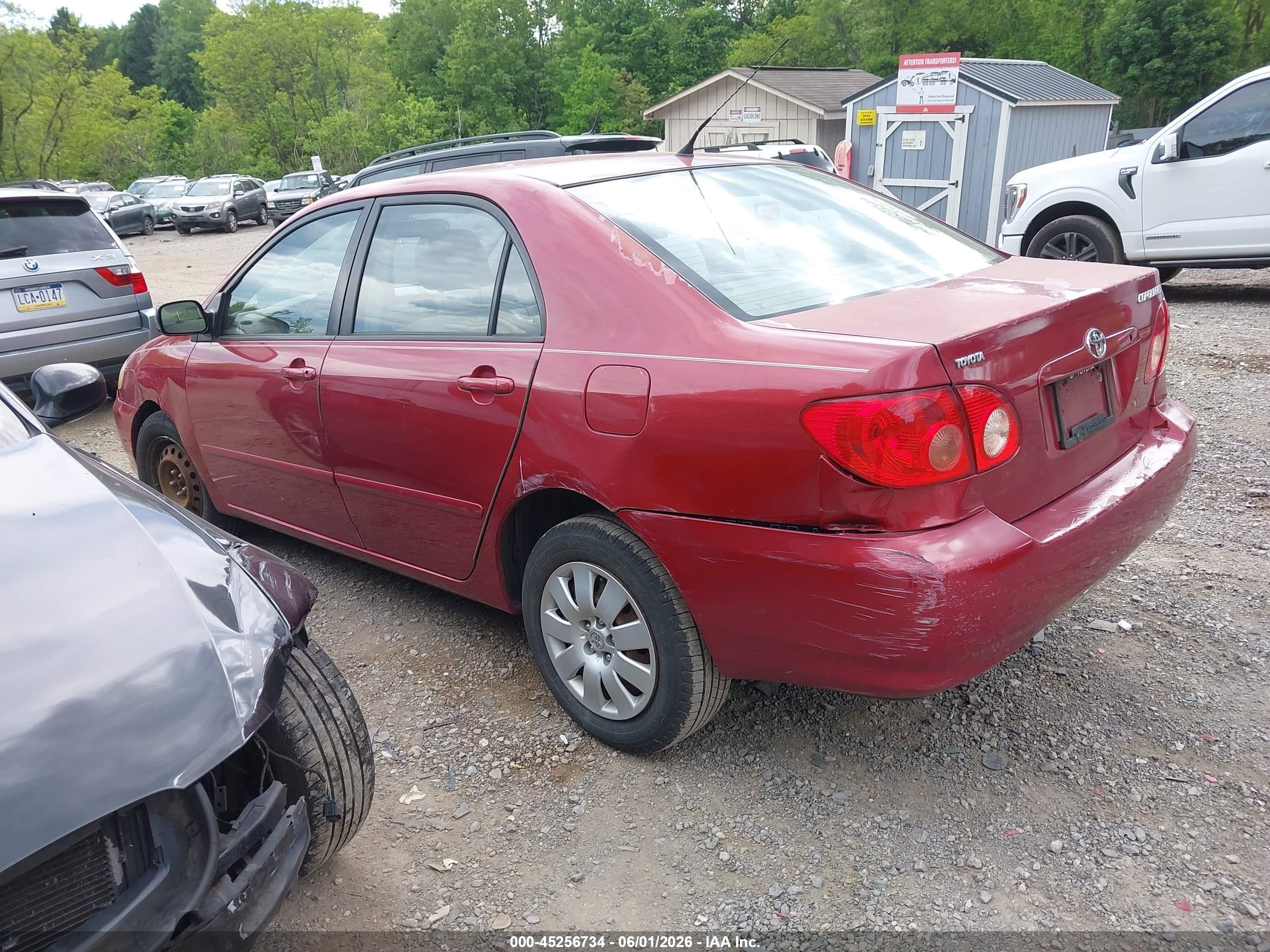 2004 Toyota Corolla Le Red vin: 2T1BR38E34C301678