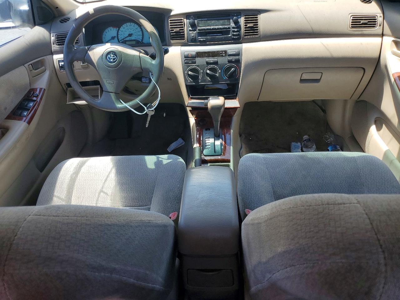 2004 Toyota Corolla Le Green vin: 2T1BR38E34C302779
