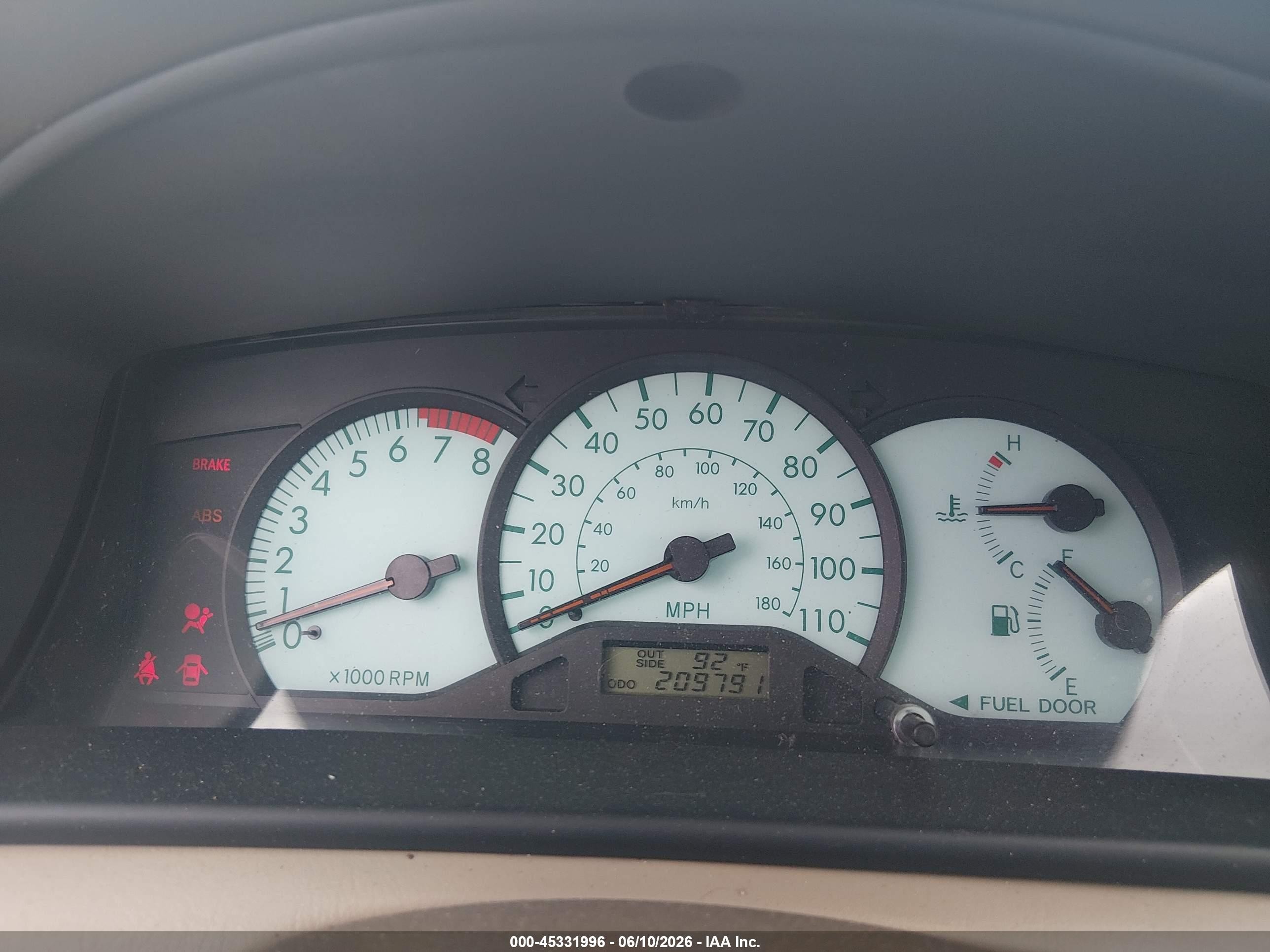2003 Toyota Corolla Le Gold vin: 2T1BR38E43C134861