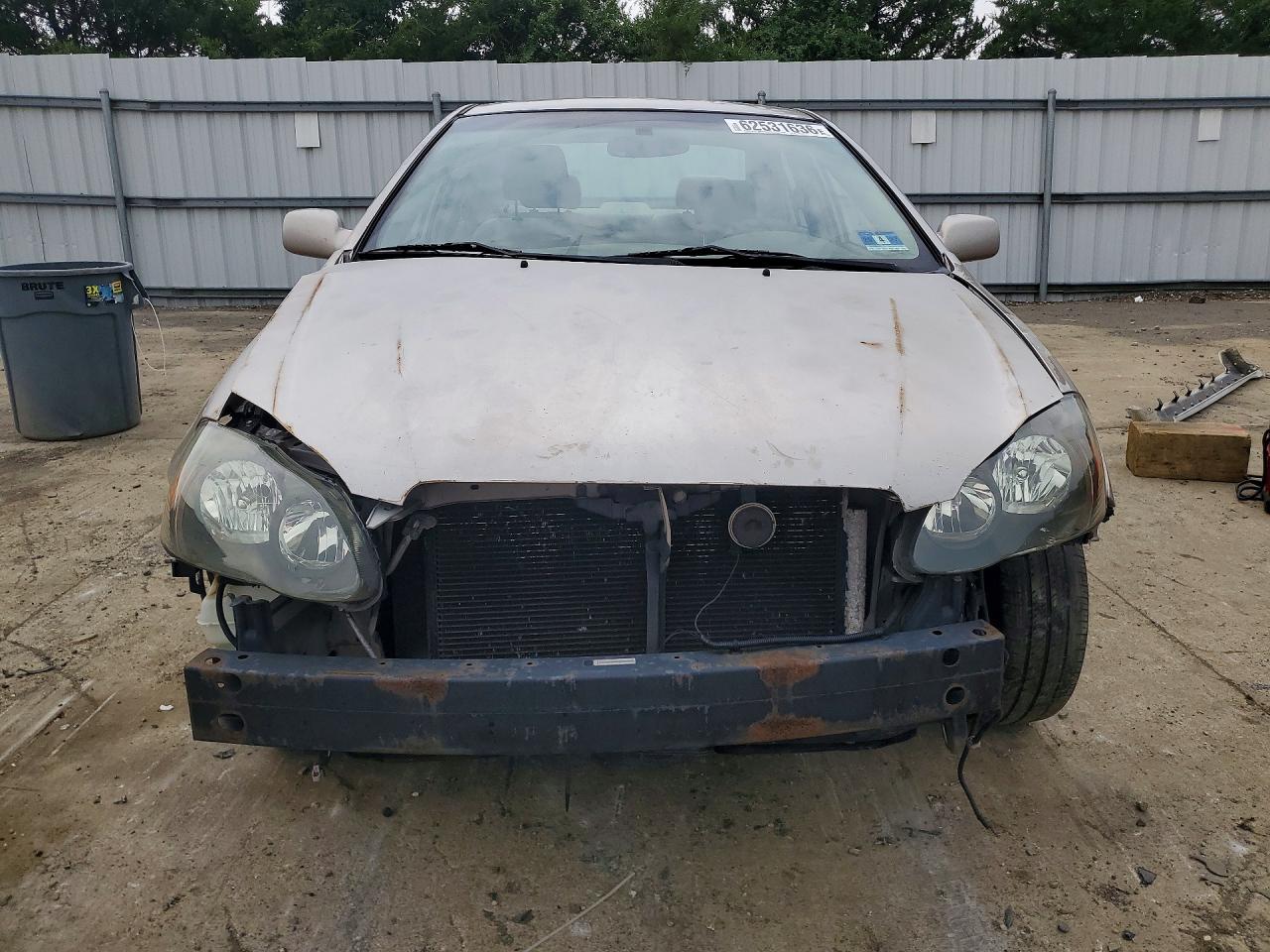 2003 Toyota Corolla Le Silver vin: 2T1BR38E43C150574