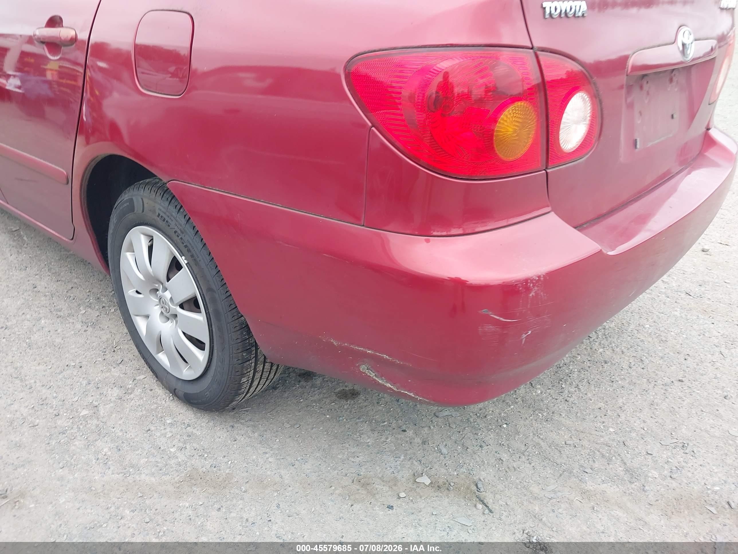 2004 Toyota Corolla Le Red vin: 2T1BR38E44C185178