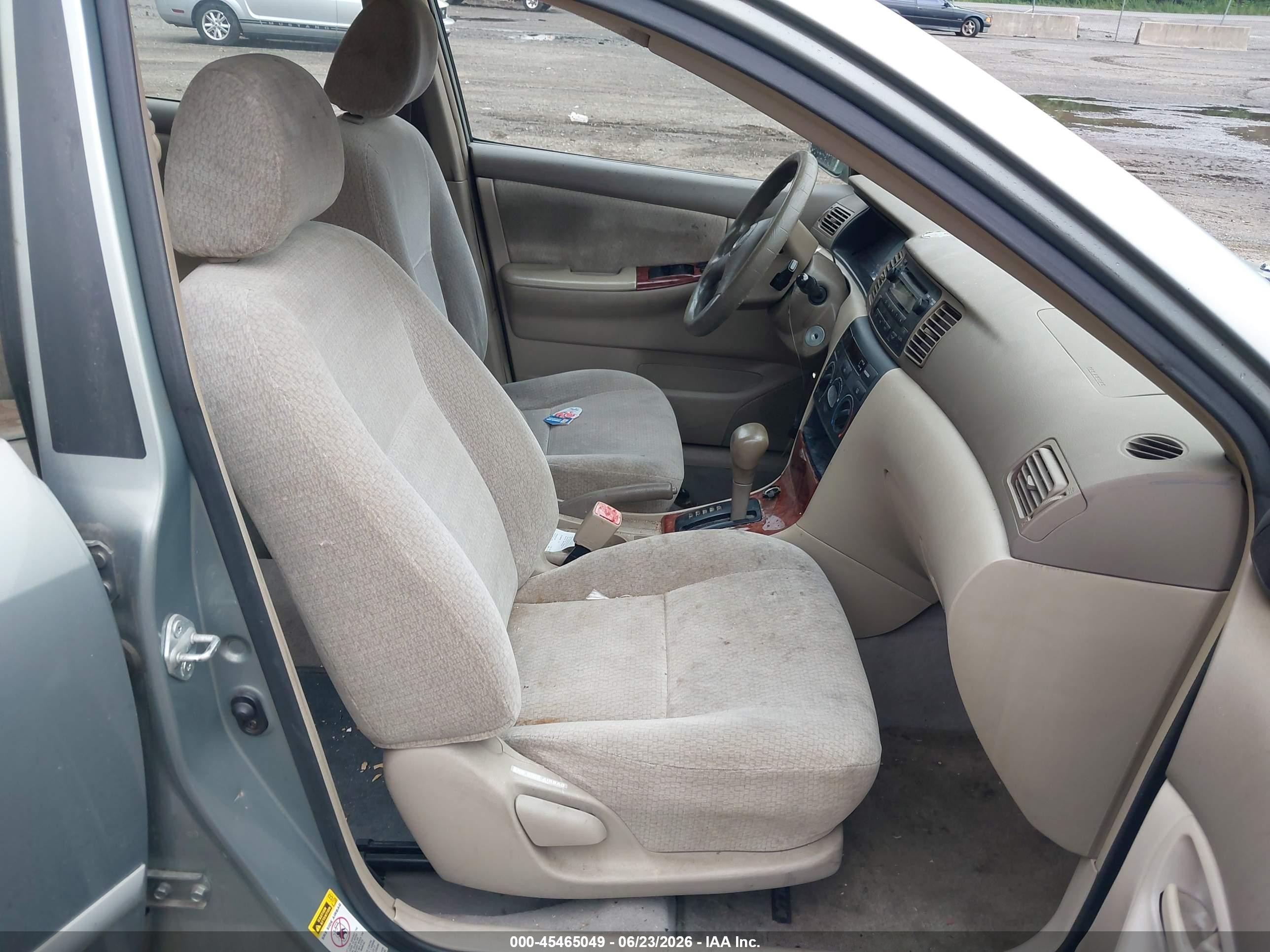 2004 Toyota Corolla Le Gray vin: 2T1BR38E64C212591