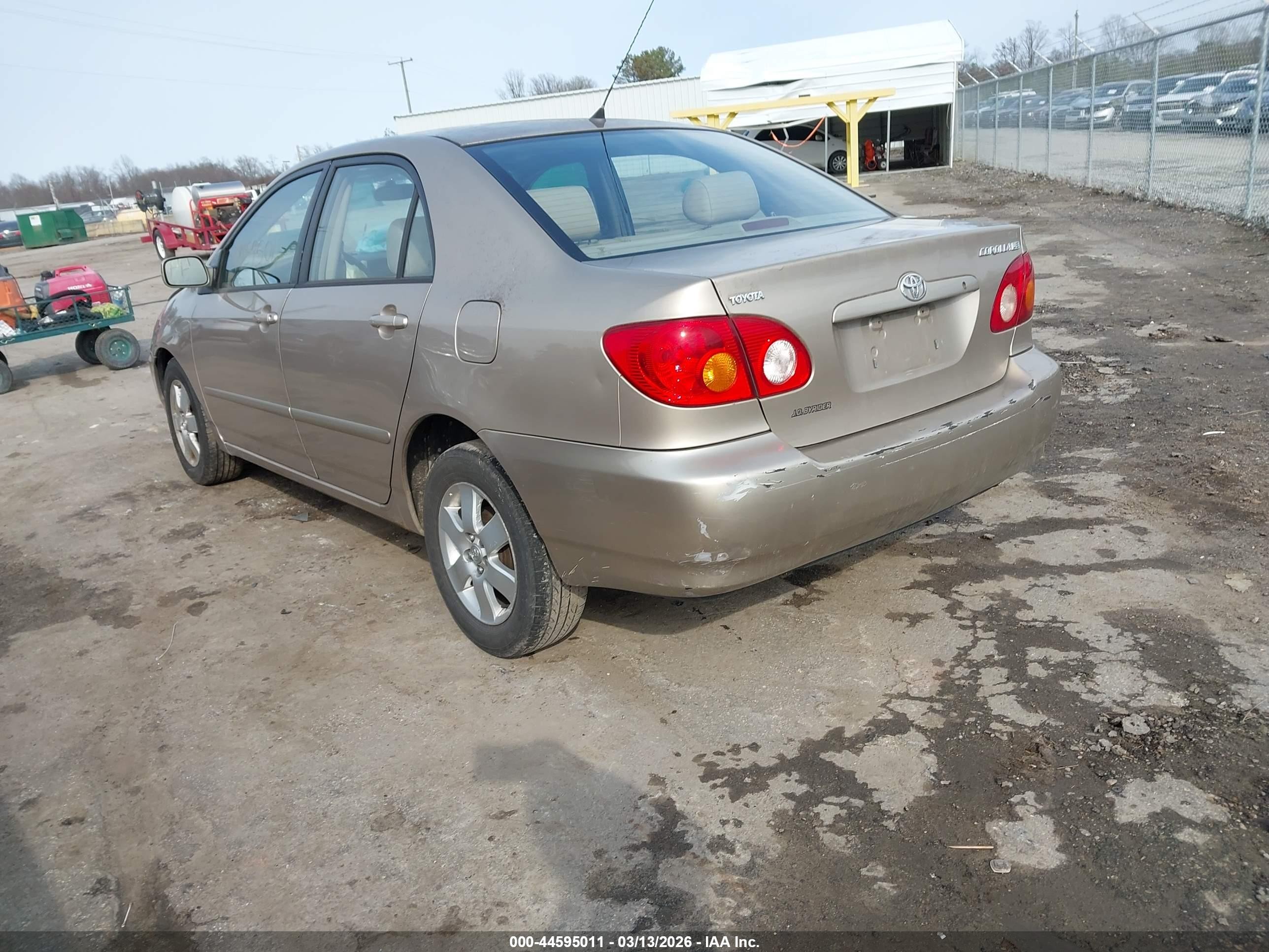 2004 Toyota Corolla Le Gold vin: 2T1BR38E64C287999