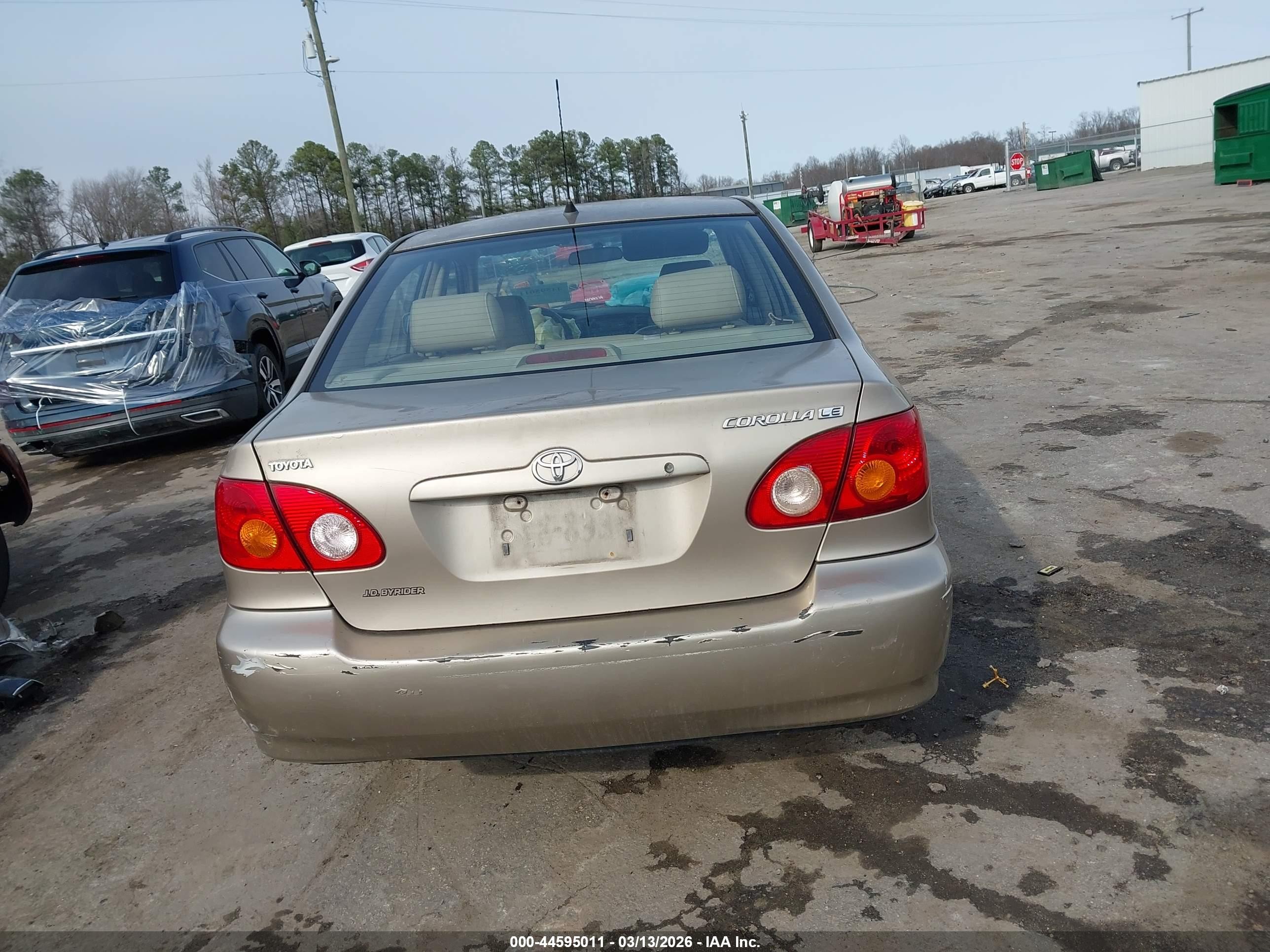 2004 Toyota Corolla Le Gold vin: 2T1BR38E64C287999