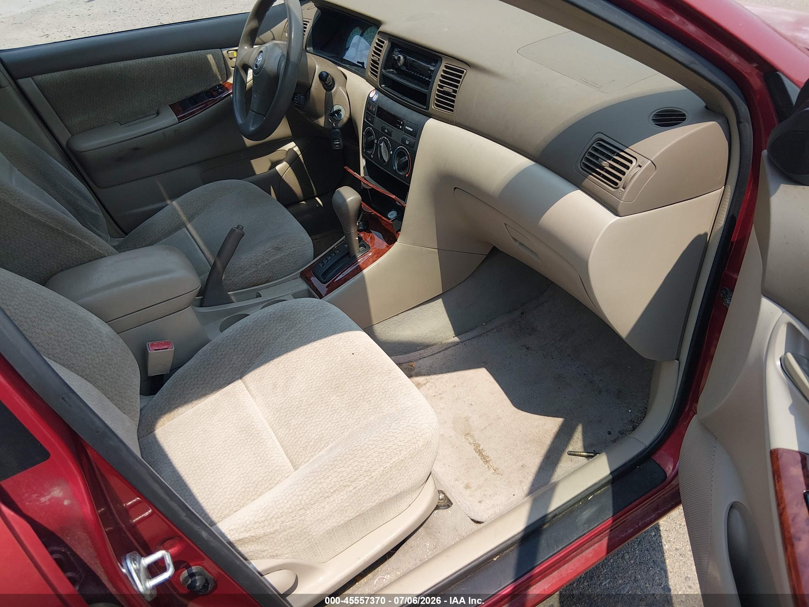 2003 Toyota Corolla Le Красный vin: 2T1BR38E83C095272