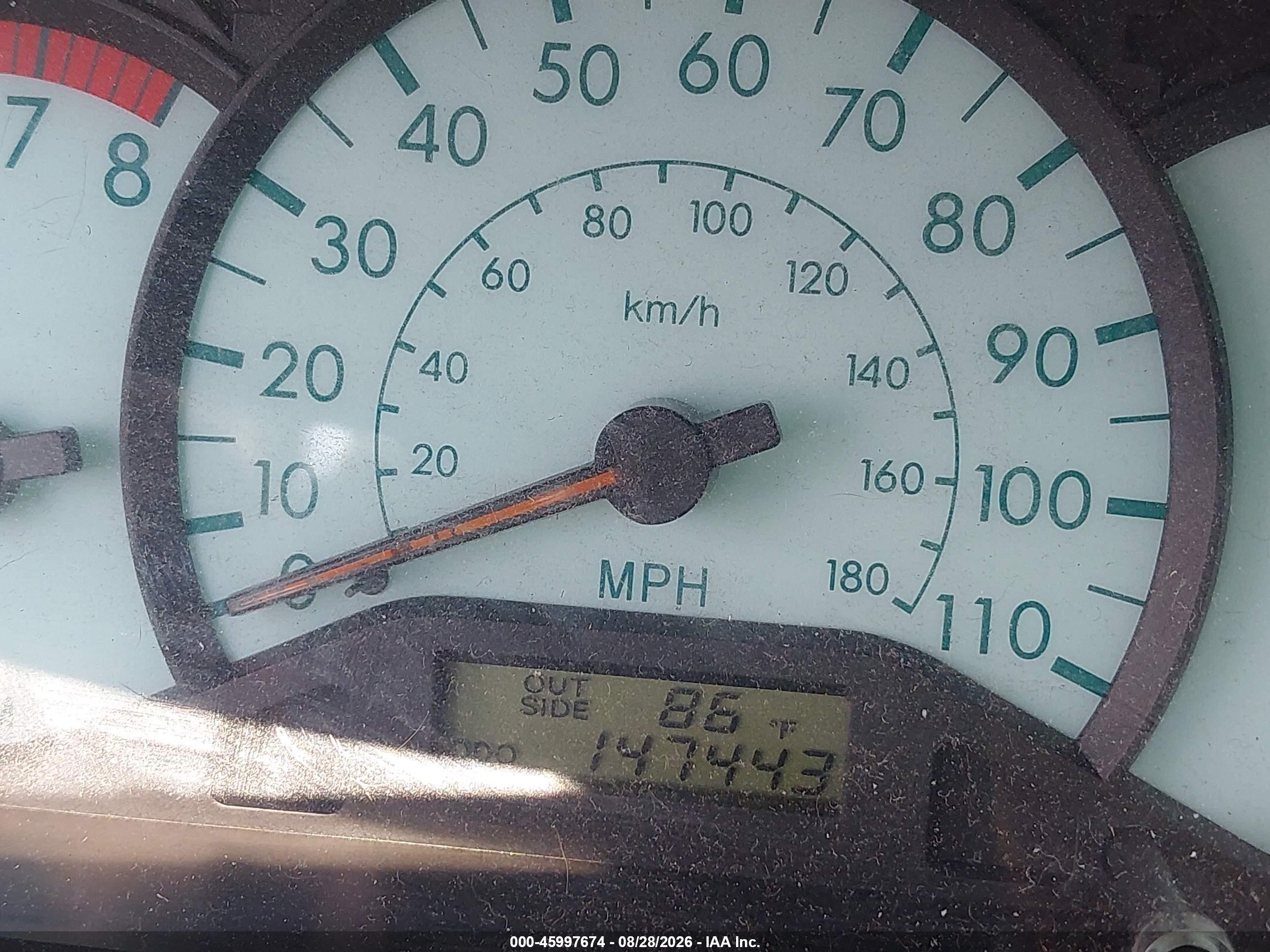 2004 Toyota Corolla Le Silver vin: 2T1BR38E84C303555
