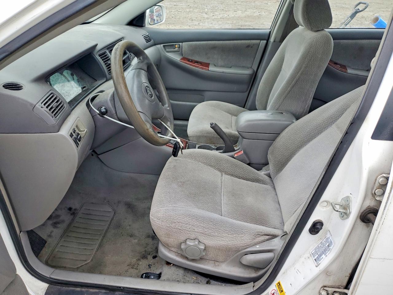 2003 Toyota Corolla Le White vin: 2T1BR38E93C148884