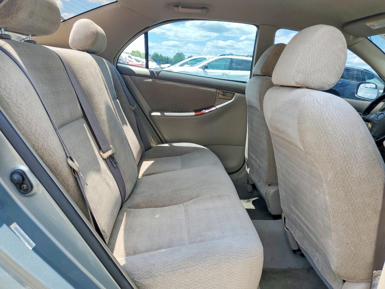 2004 Toyota Corolla Le Silver vin: 2T1BR38EX4C179370