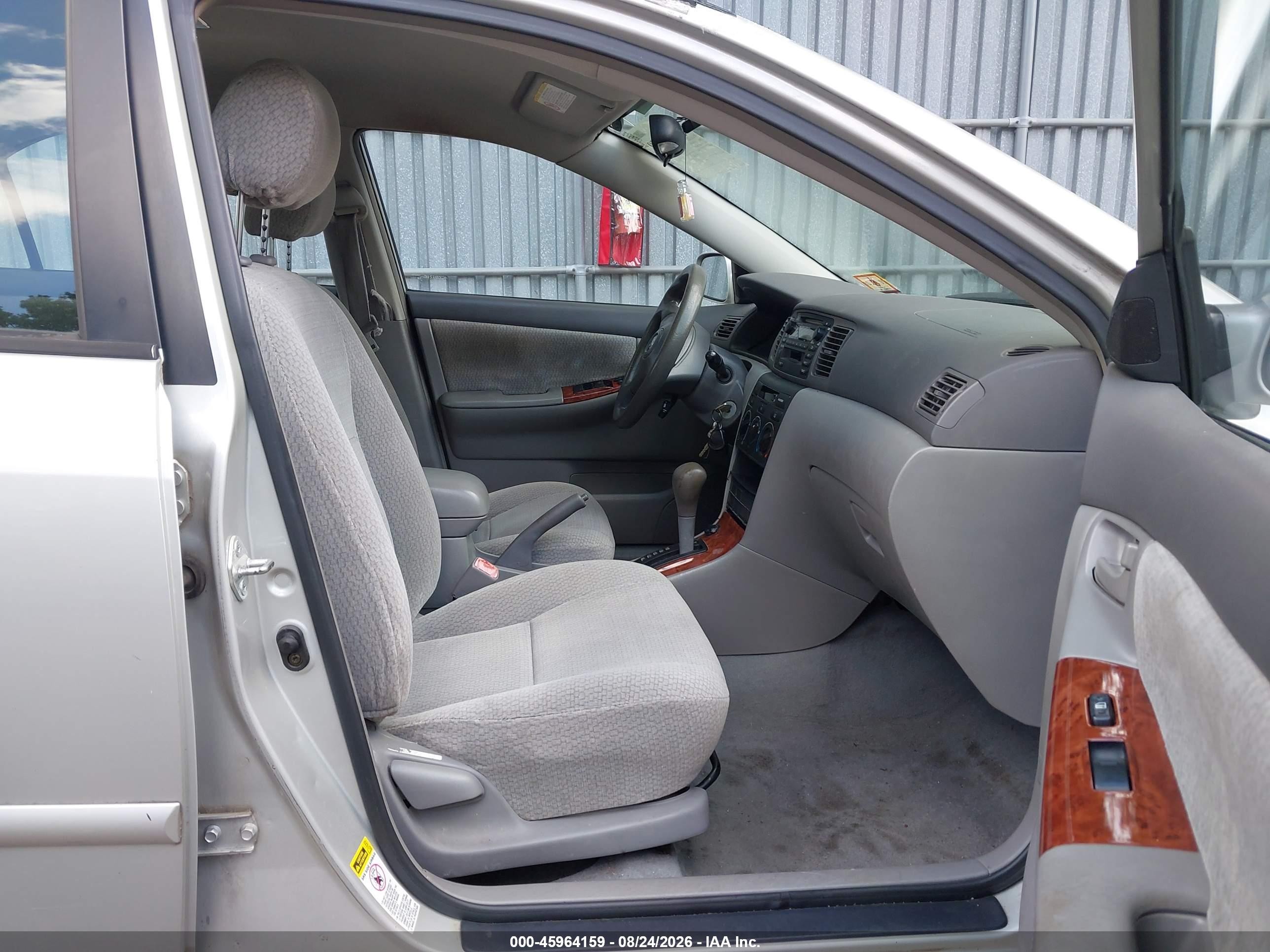 2004 Toyota Corolla Le Silver vin: 2T1BR38EX4C296205