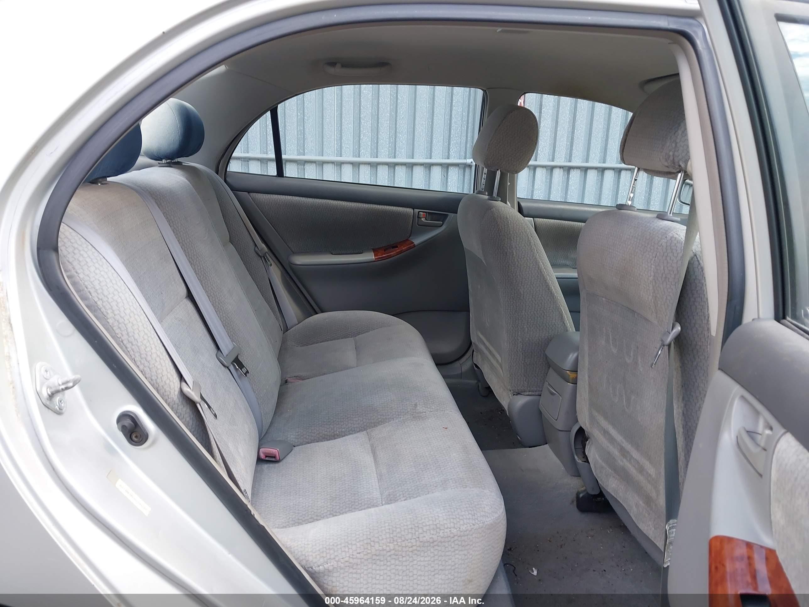 2004 Toyota Corolla Le Silver vin: 2T1BR38EX4C296205