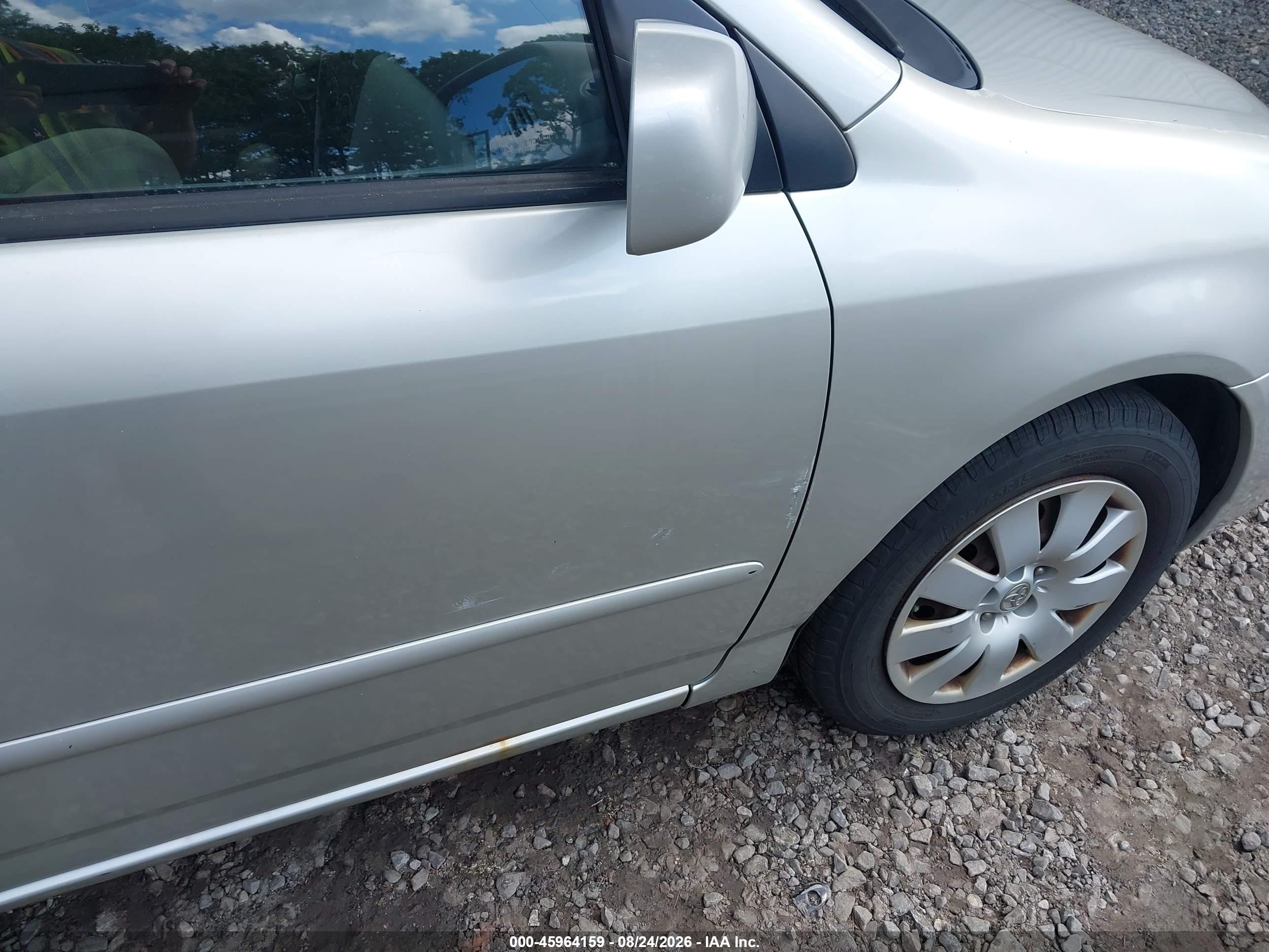 2004 Toyota Corolla Le Silver vin: 2T1BR38EX4C296205