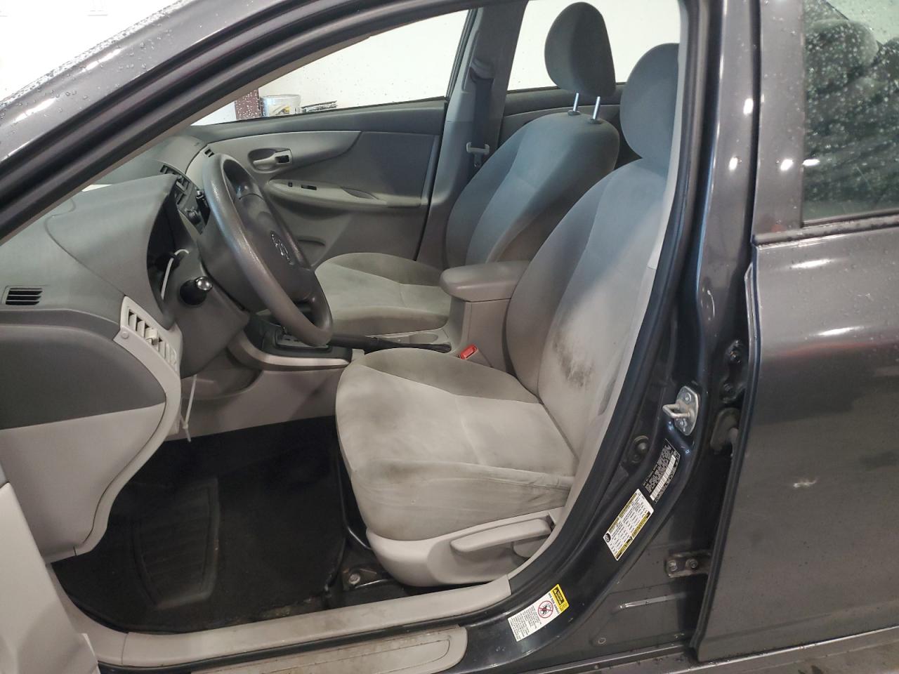 2009 Toyota Corolla Le Gray vin: 2T1BU40E09C105642