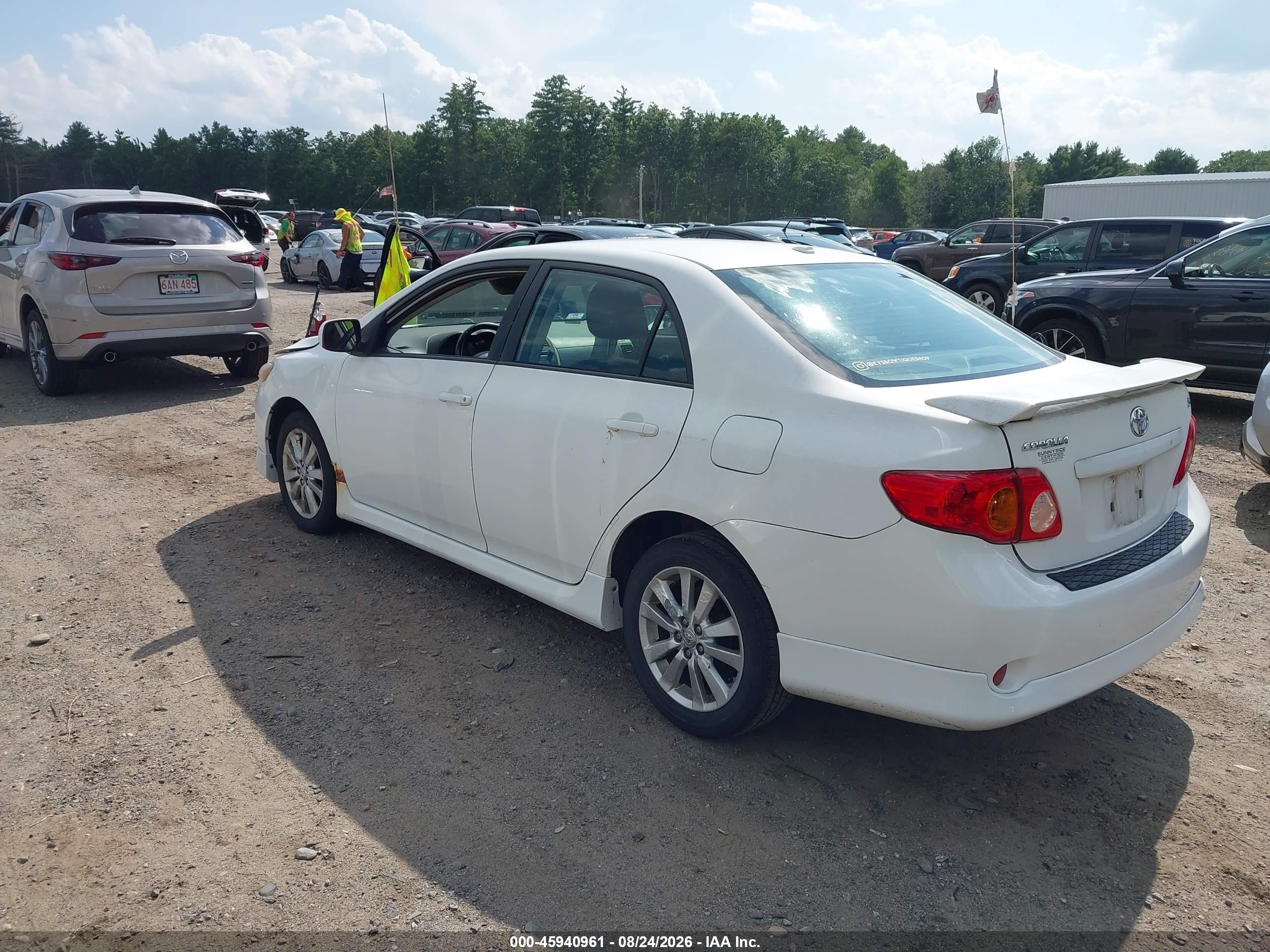 2009 Toyota Corolla S White vin: 2T1BU40E09C110405