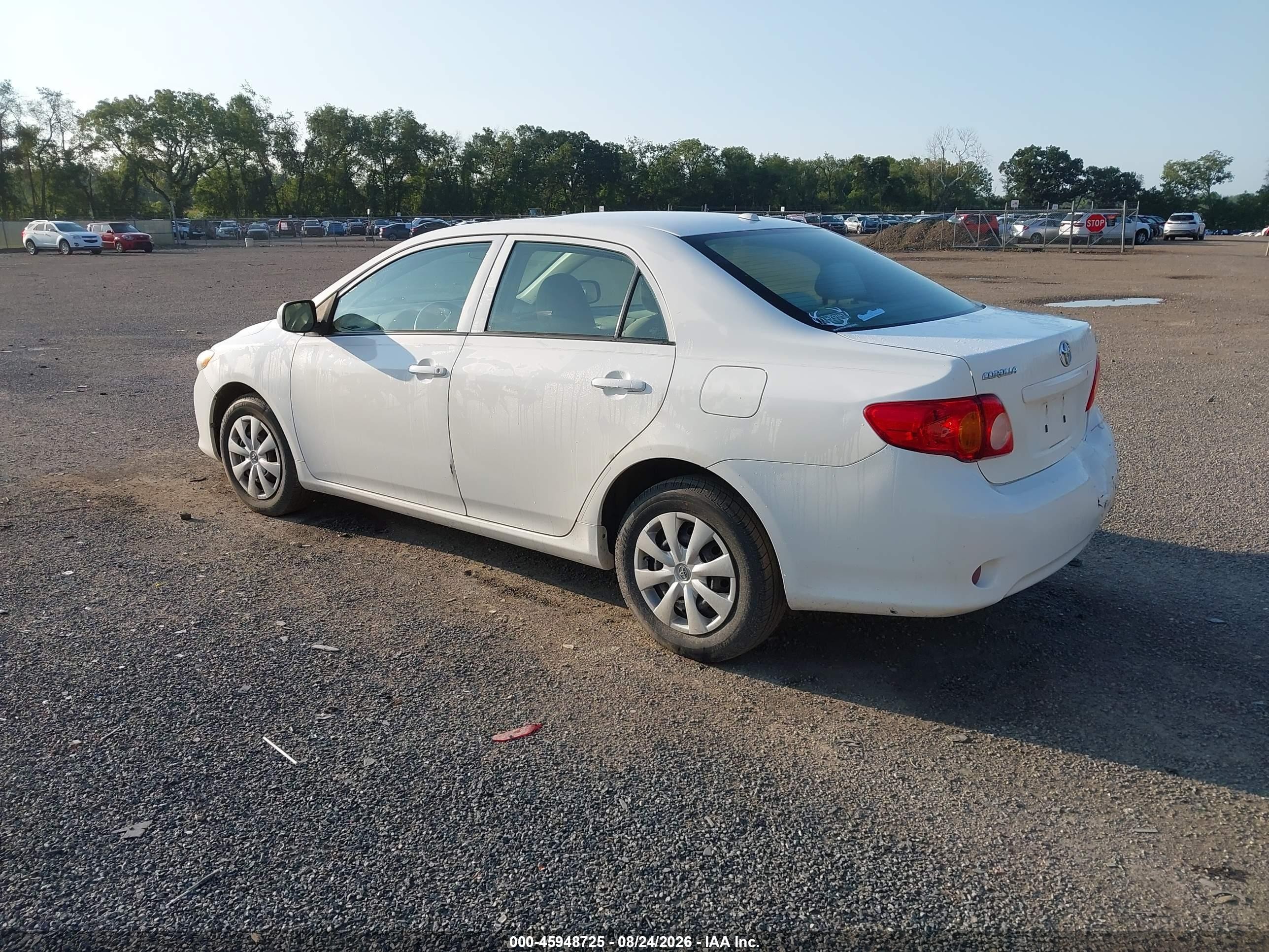 2009 Toyota Corolla Le White vin: 2T1BU40E09C172435