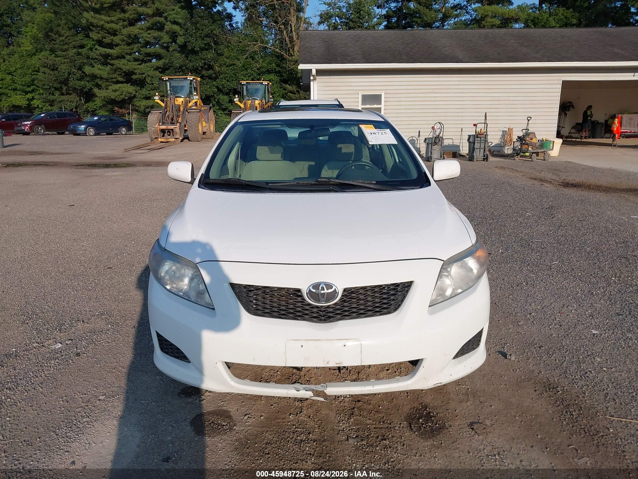 2009 Toyota Corolla Le White vin: 2T1BU40E09C172435