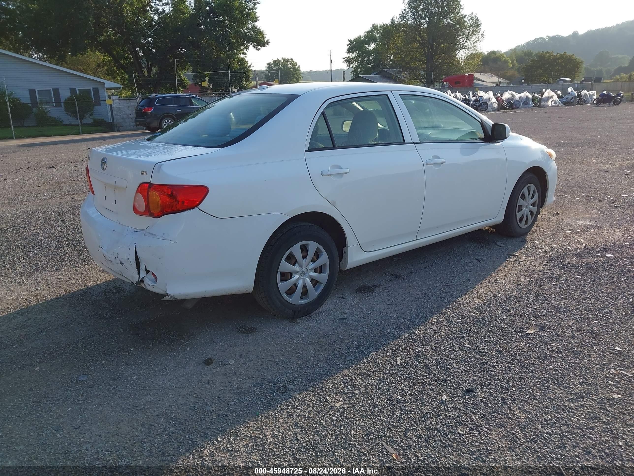 2009 Toyota Corolla Le White vin: 2T1BU40E09C172435