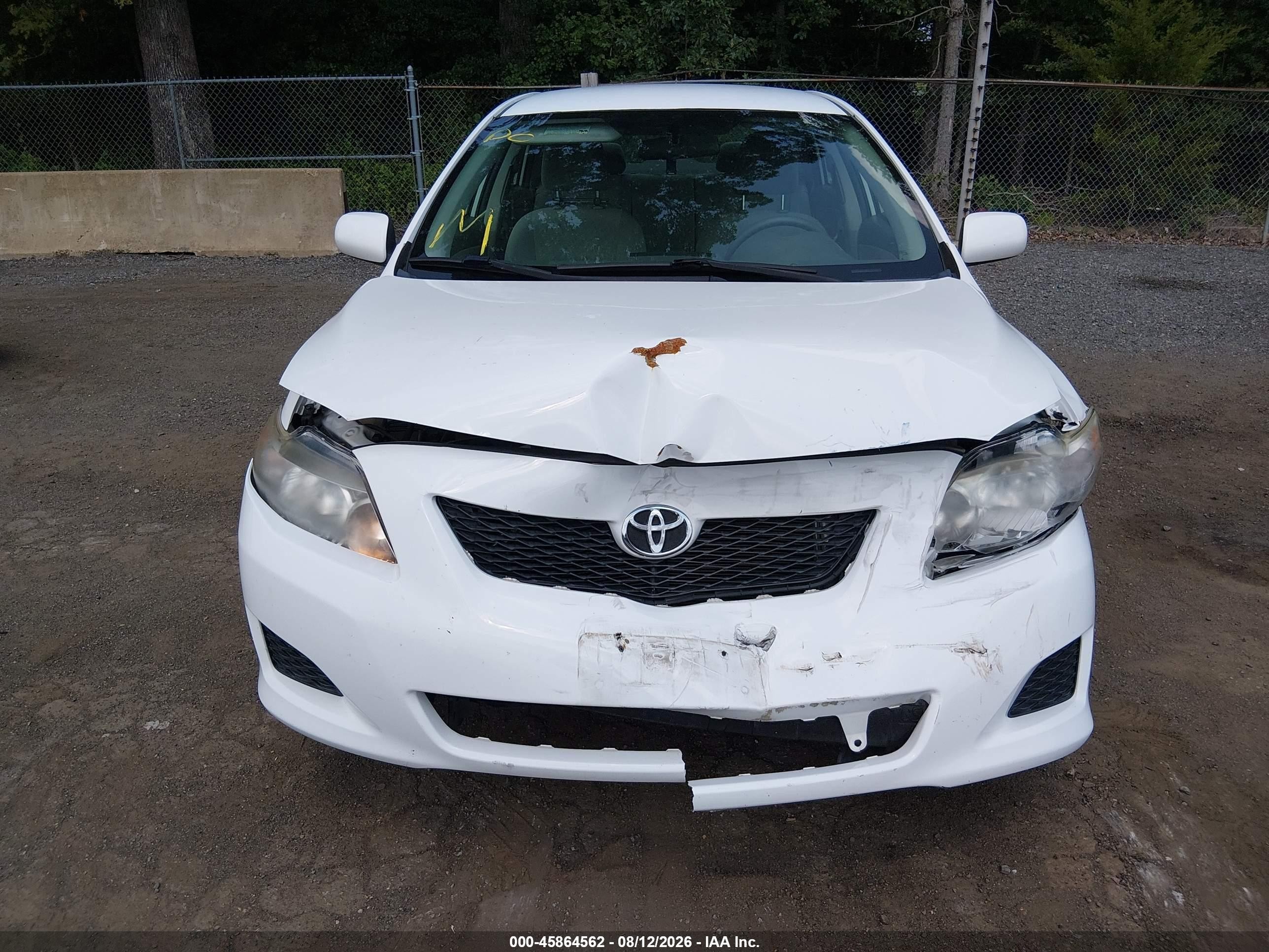 2009 Toyota Corolla Le White vin: 2T1BU40E09C178428