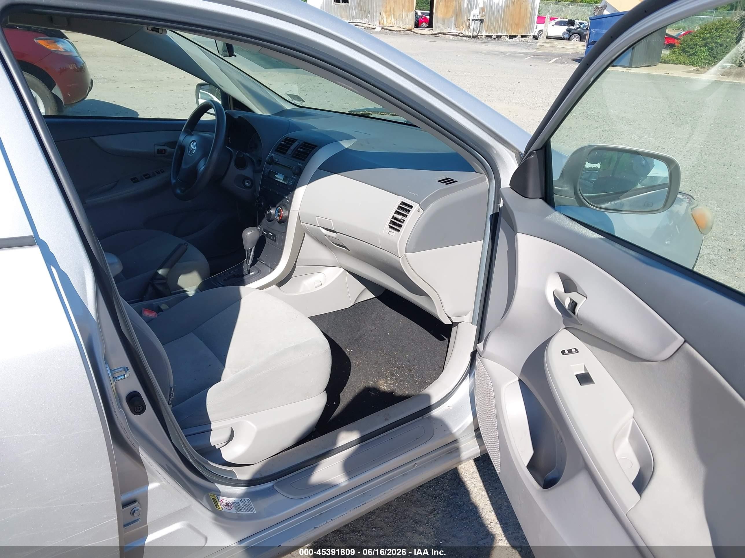 2009 Toyota Corolla Le Silver vin: 2T1BU40E19C148225