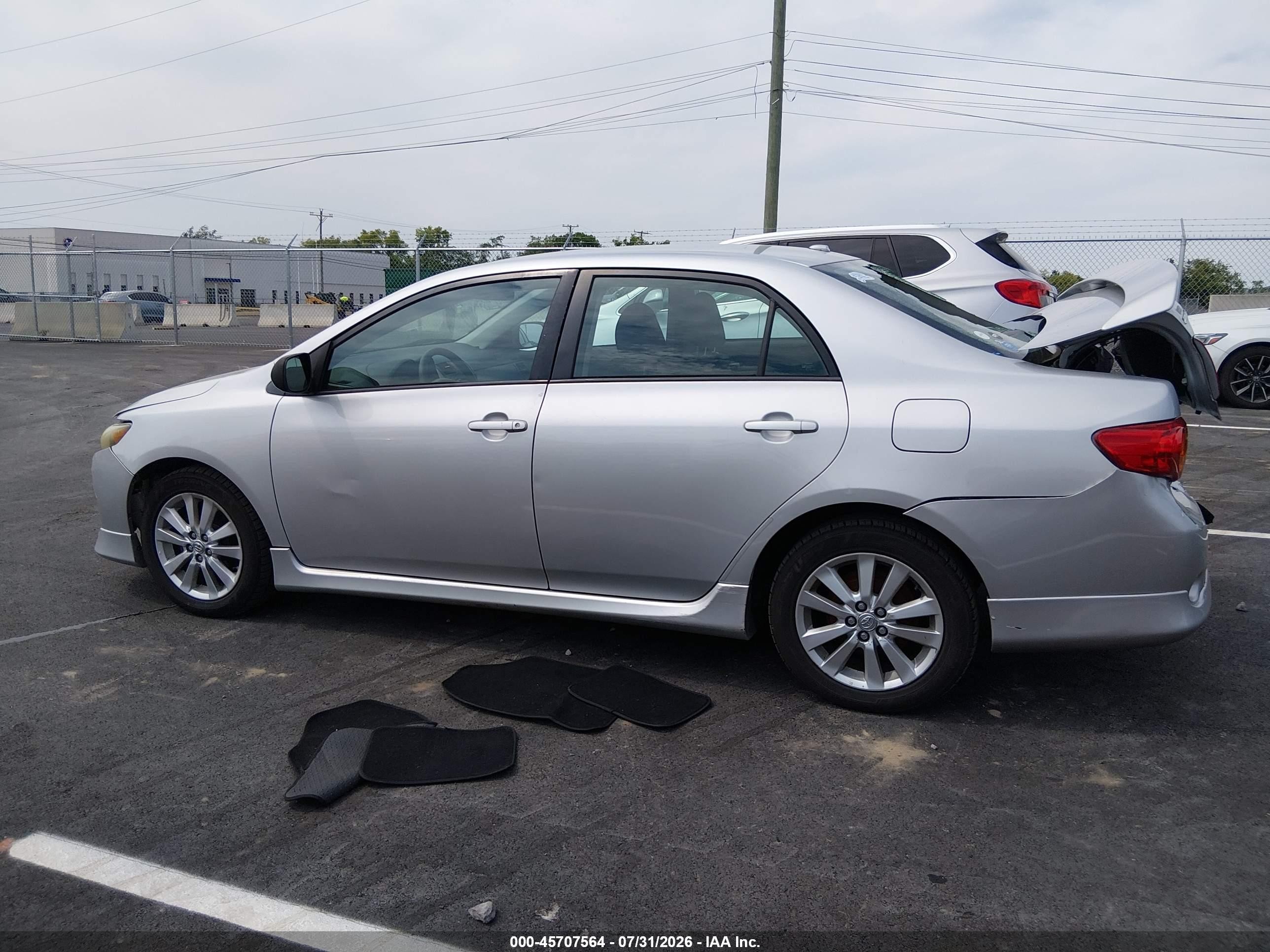 2009 Toyota Corolla S Silver vin: 2T1BU40E19C160083