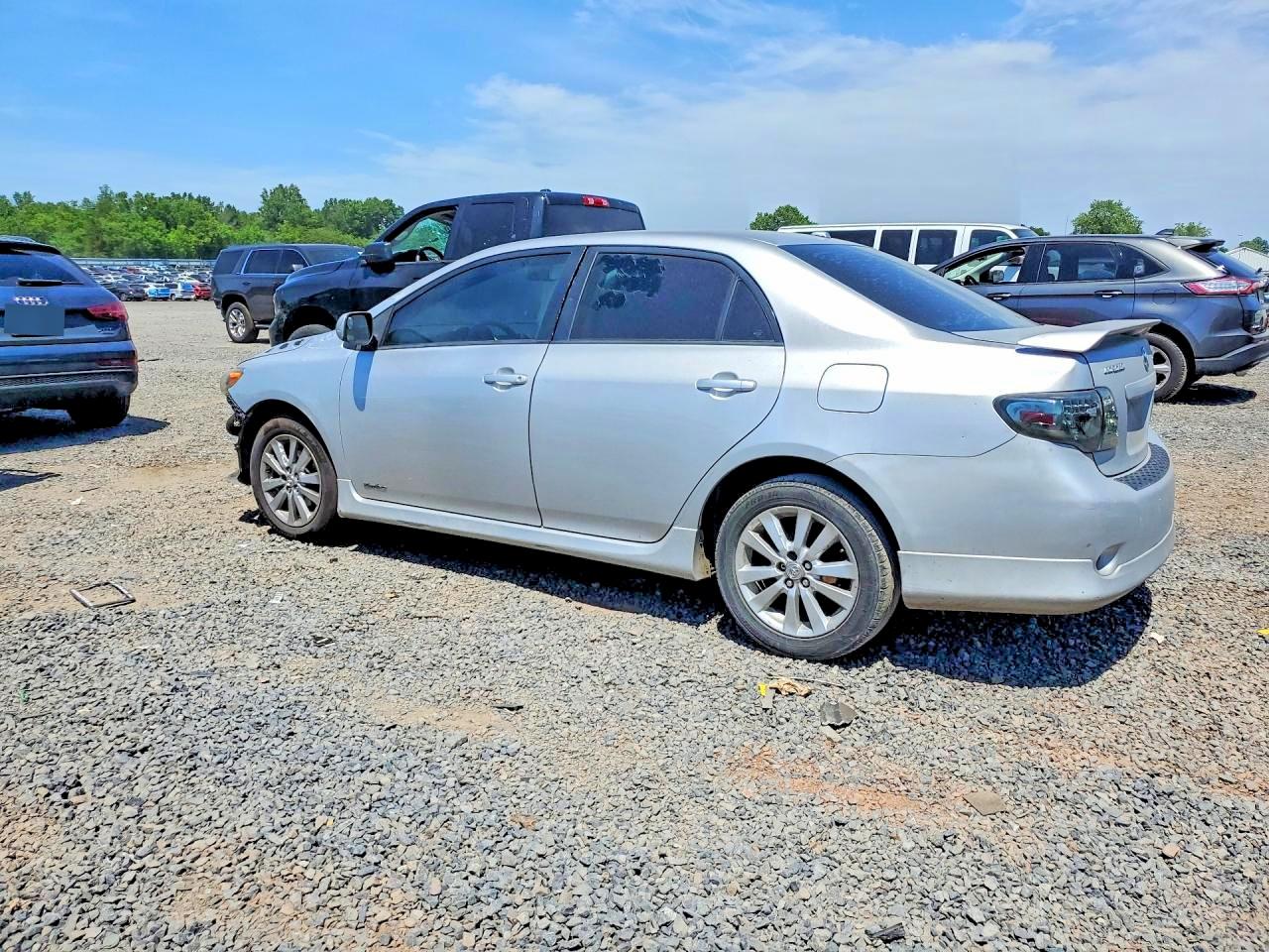 2009 Toyota Corolla S Silver vin: 2T1BU40E29C096927