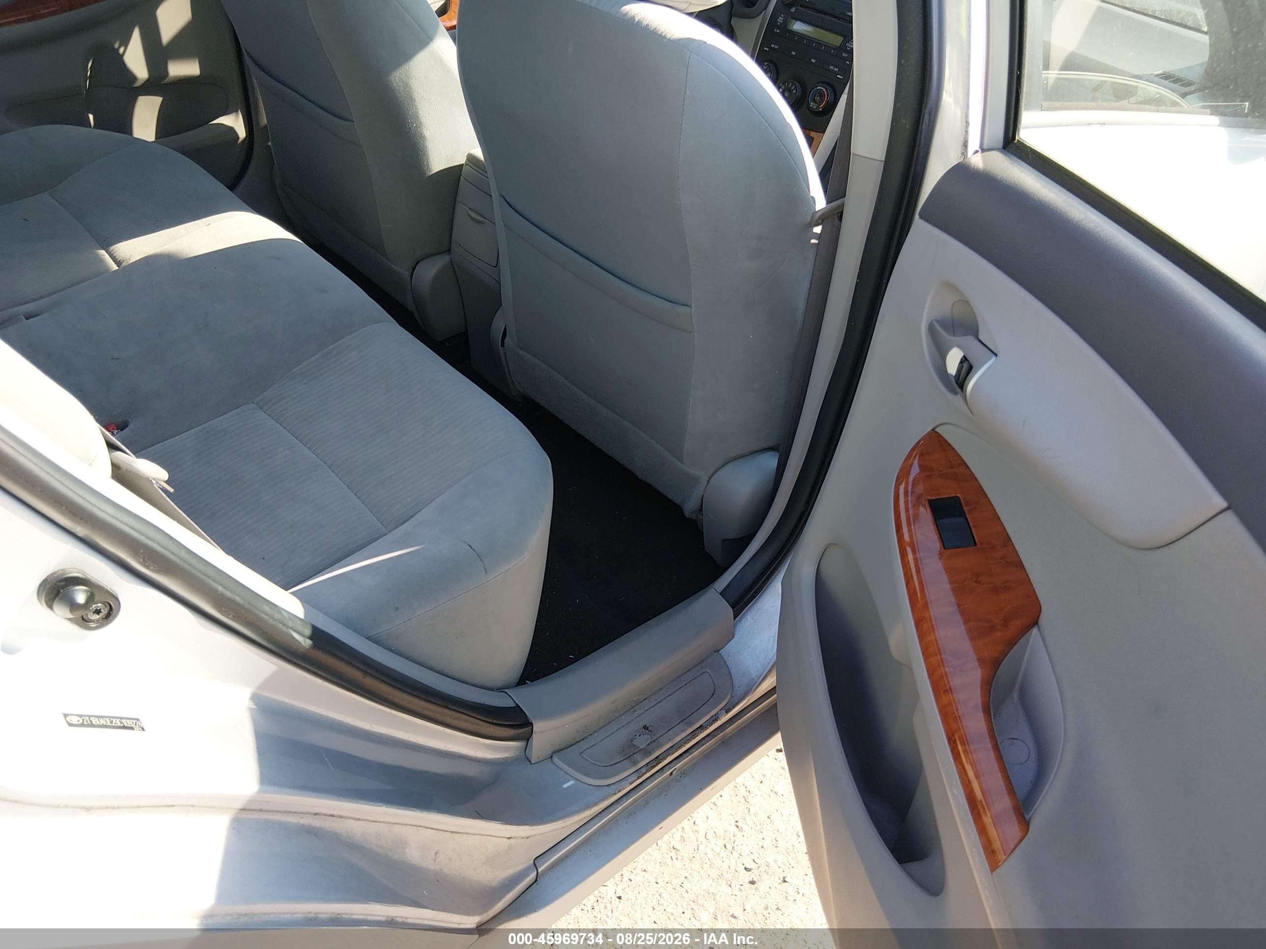 2009 Toyota Corolla Xle Серебряный vin: 2T1BU40E29C109224