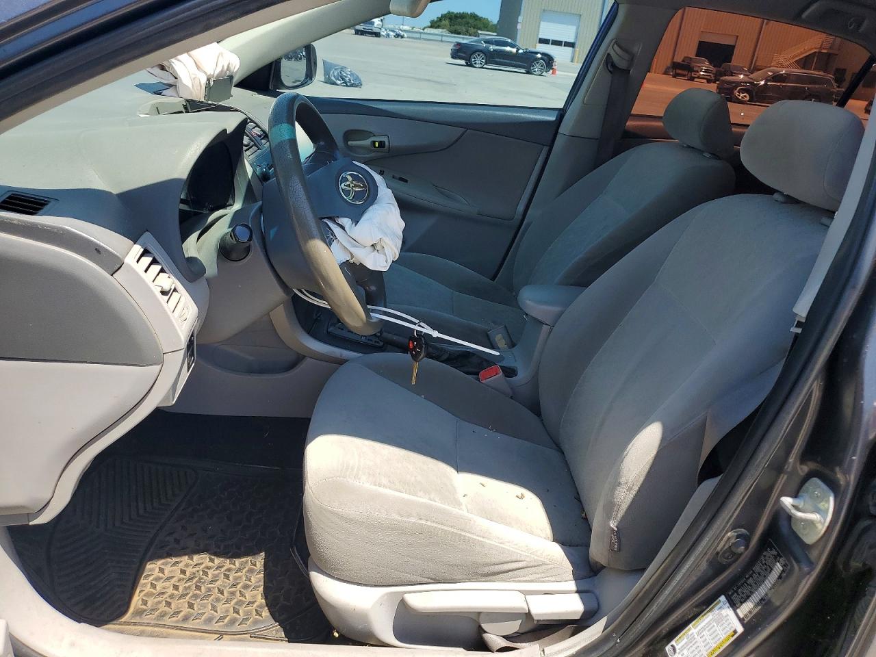 2009 Toyota Corolla Le Gray vin: 2T1BU40E29C135600