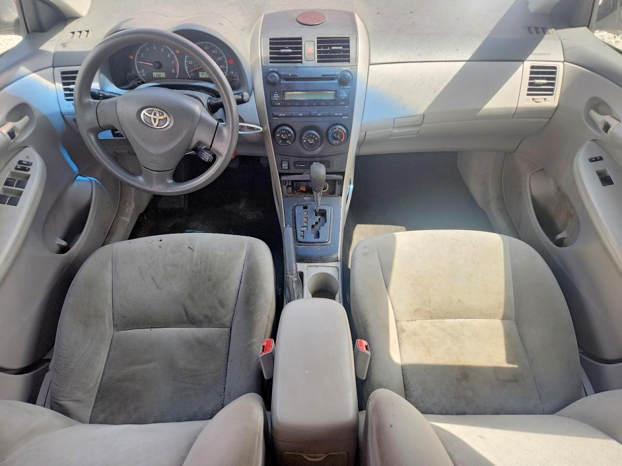 2009 Toyota Corolla Le Red vin: 2T1BU40E29C162814