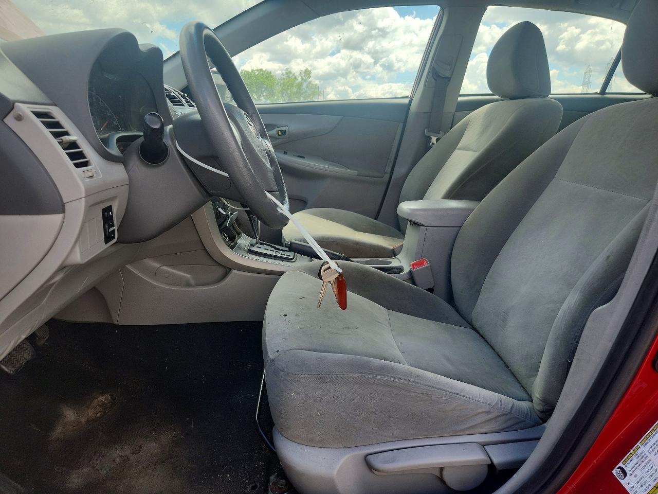 2009 Toyota Corolla Le Red vin: 2T1BU40E29C162814